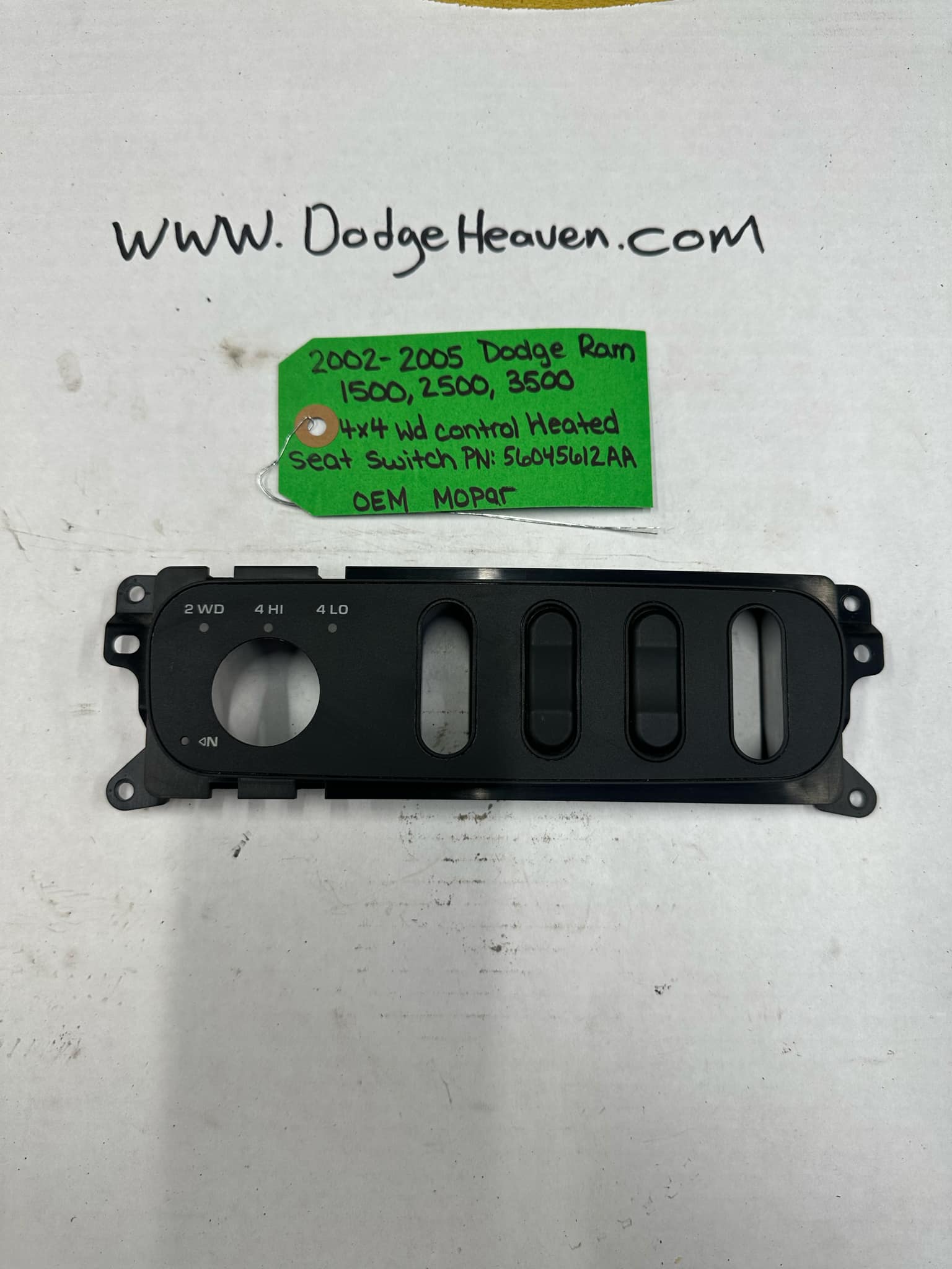 2002-2005 Dodge Ram 1500/2500/3500 Transfer Case Mode Control Bezel w/ Aux Switches (OEM)
