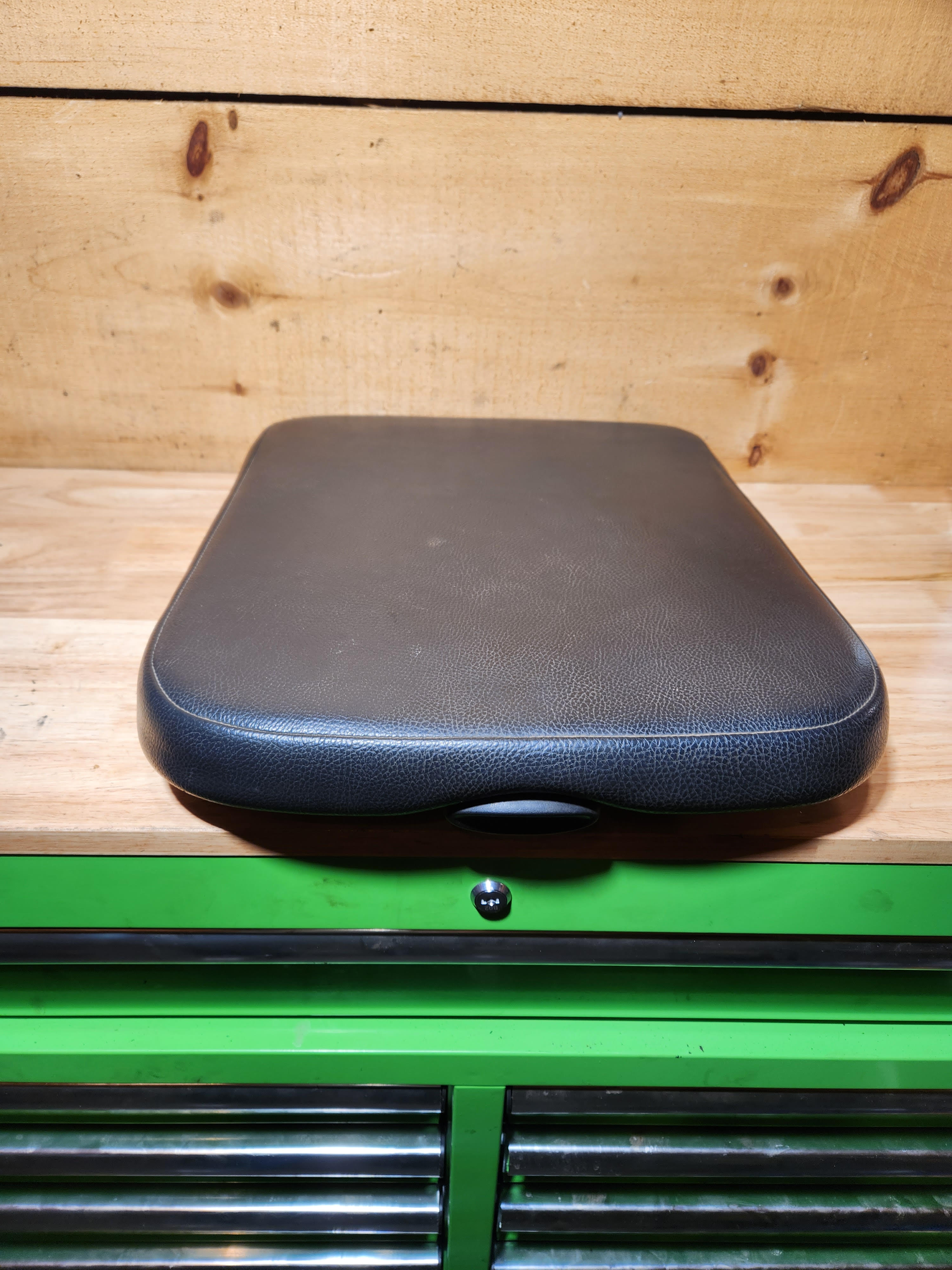 2003-2005 Dodge Ram 1500 2500 3500 Center Console Arm Rest Lid Leather (OEM)