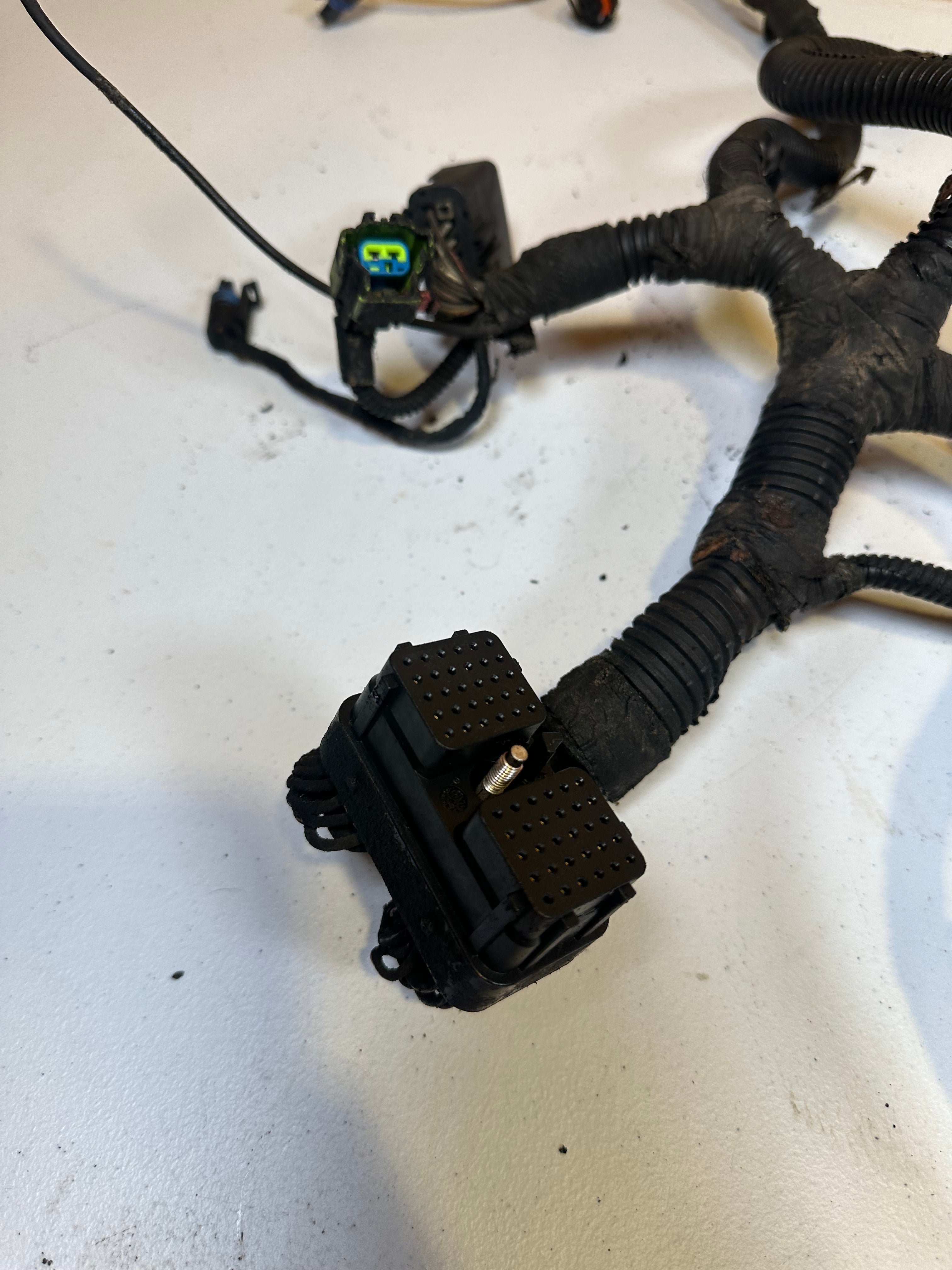 2006-2006 Dodge Ram 2500 3500 5.9L Cummins Auto Engine to ECM Wiring Harness (OEM)