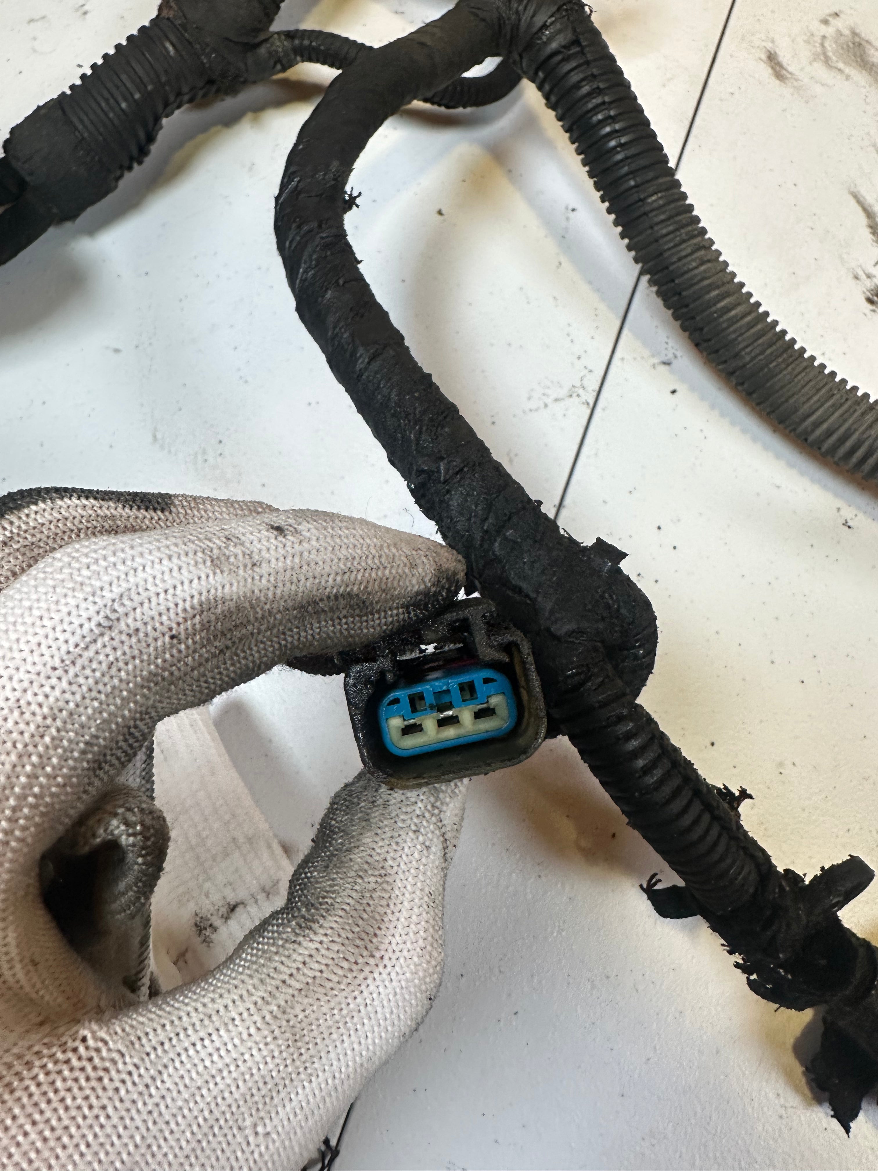 2006-2006 Dodge Ram 2500 3500 5.9L Cummins Auto Engine to ECM Wiring Harness (OEM)