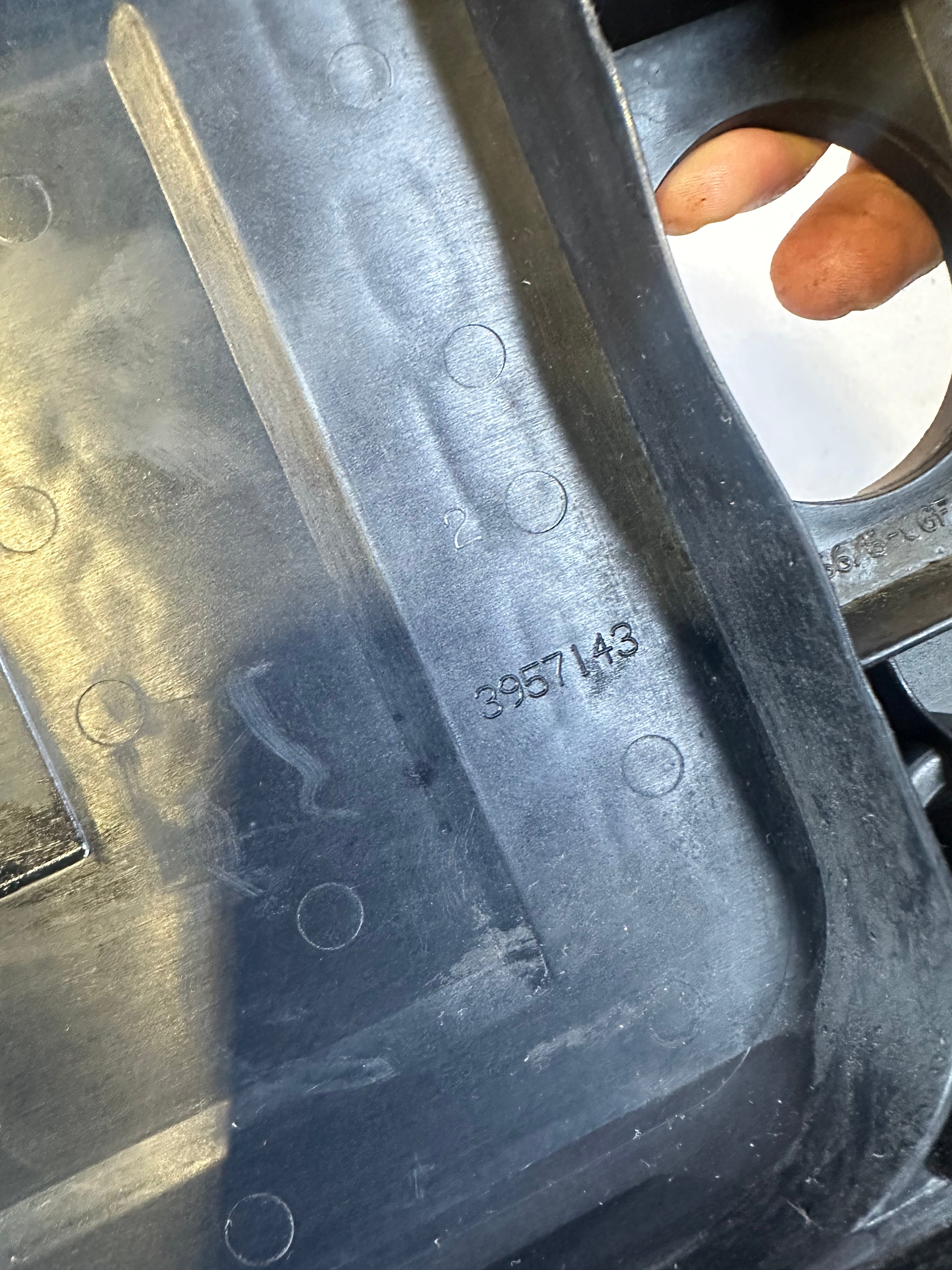 2003-2005 Dodge Ram 2500 3500 5.9L Cummins Valve Cover Plastic Trim (OEM)