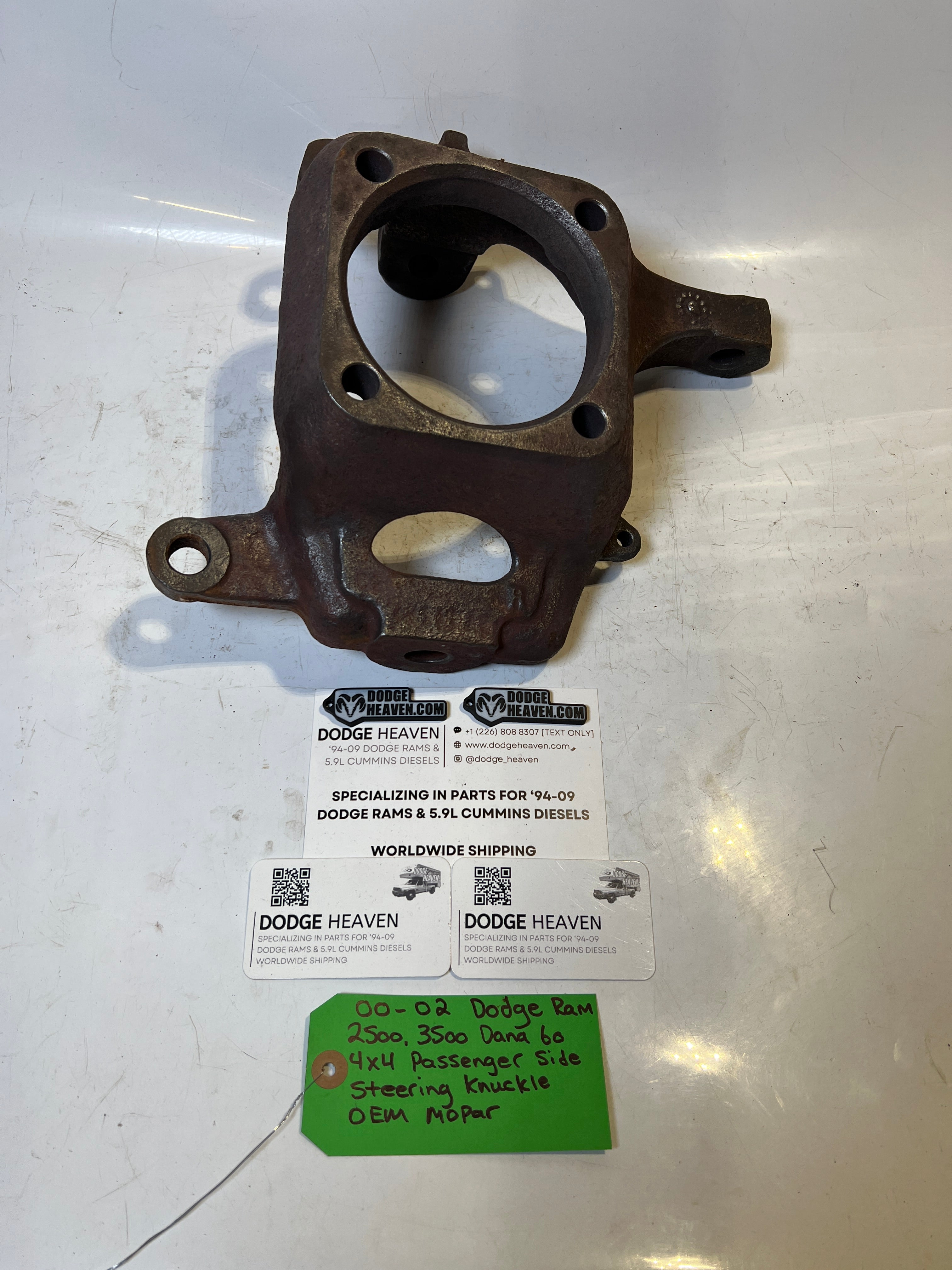 2000-2002 Dodge Ram 2500 3500 4x4 Dana 60 Passenger-Side Steering Knuckle (OEM)