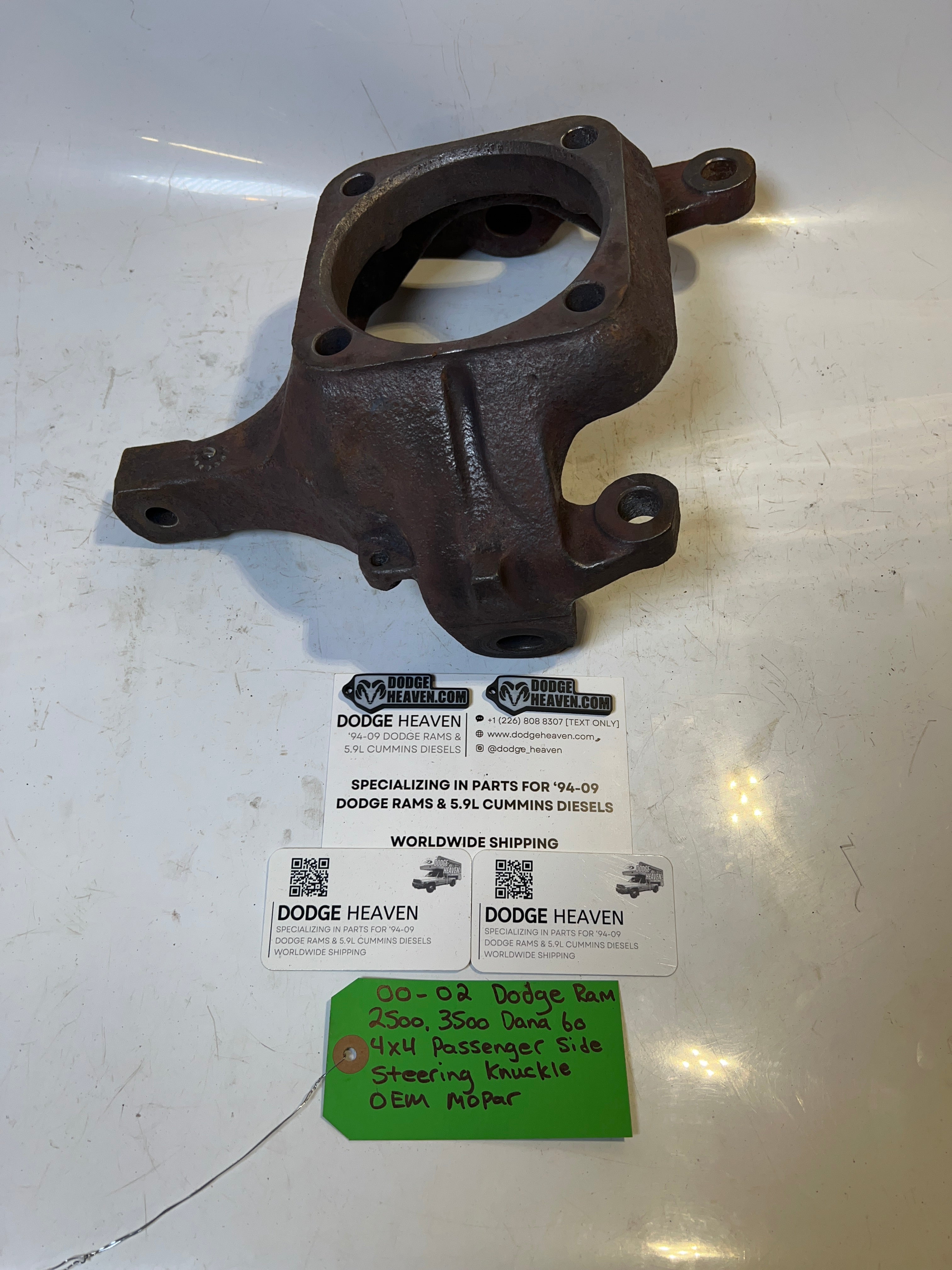 2000-2002 Dodge Ram 2500 3500 4x4 Dana 60 Passenger-Side Steering Knuckle (OEM)