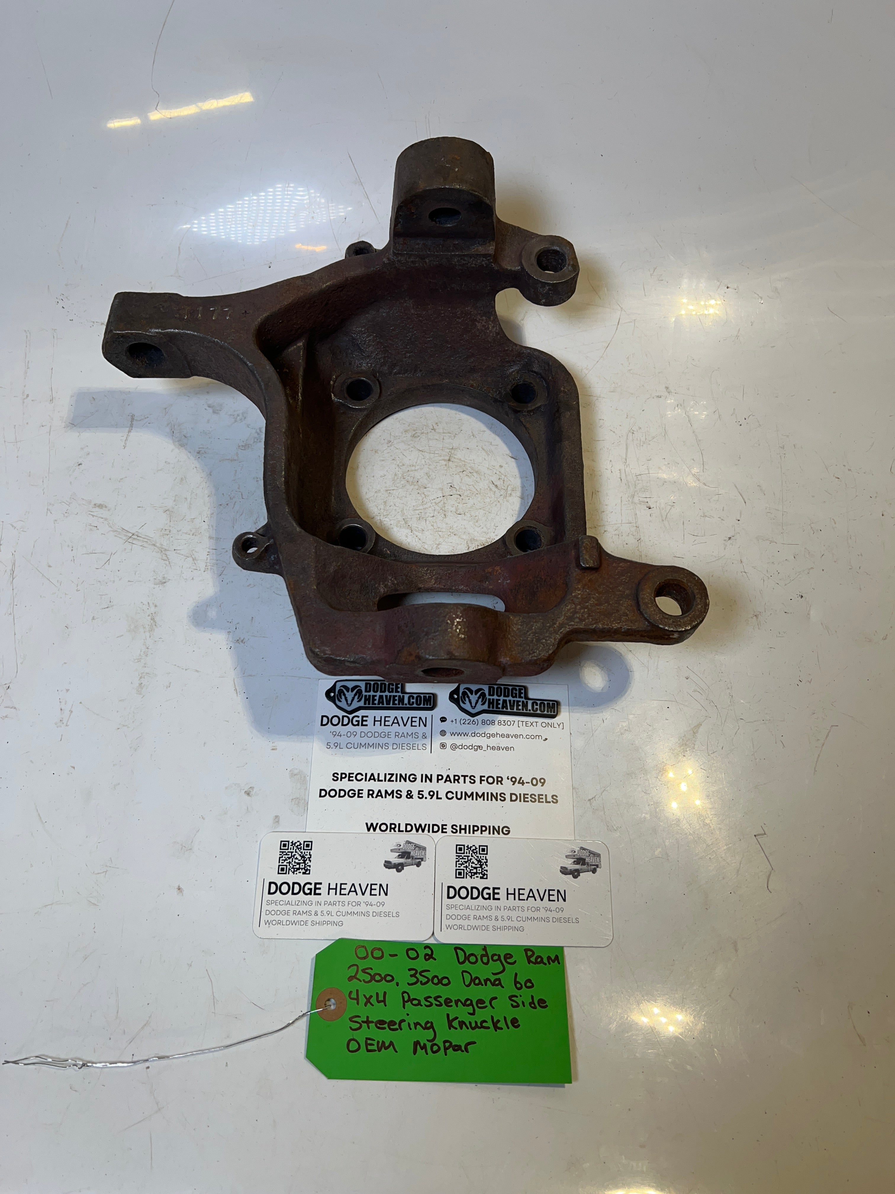 2000-2002 Dodge Ram 2500 3500 4x4 Dana 60 Passenger-Side Steering Knuckle (OEM)