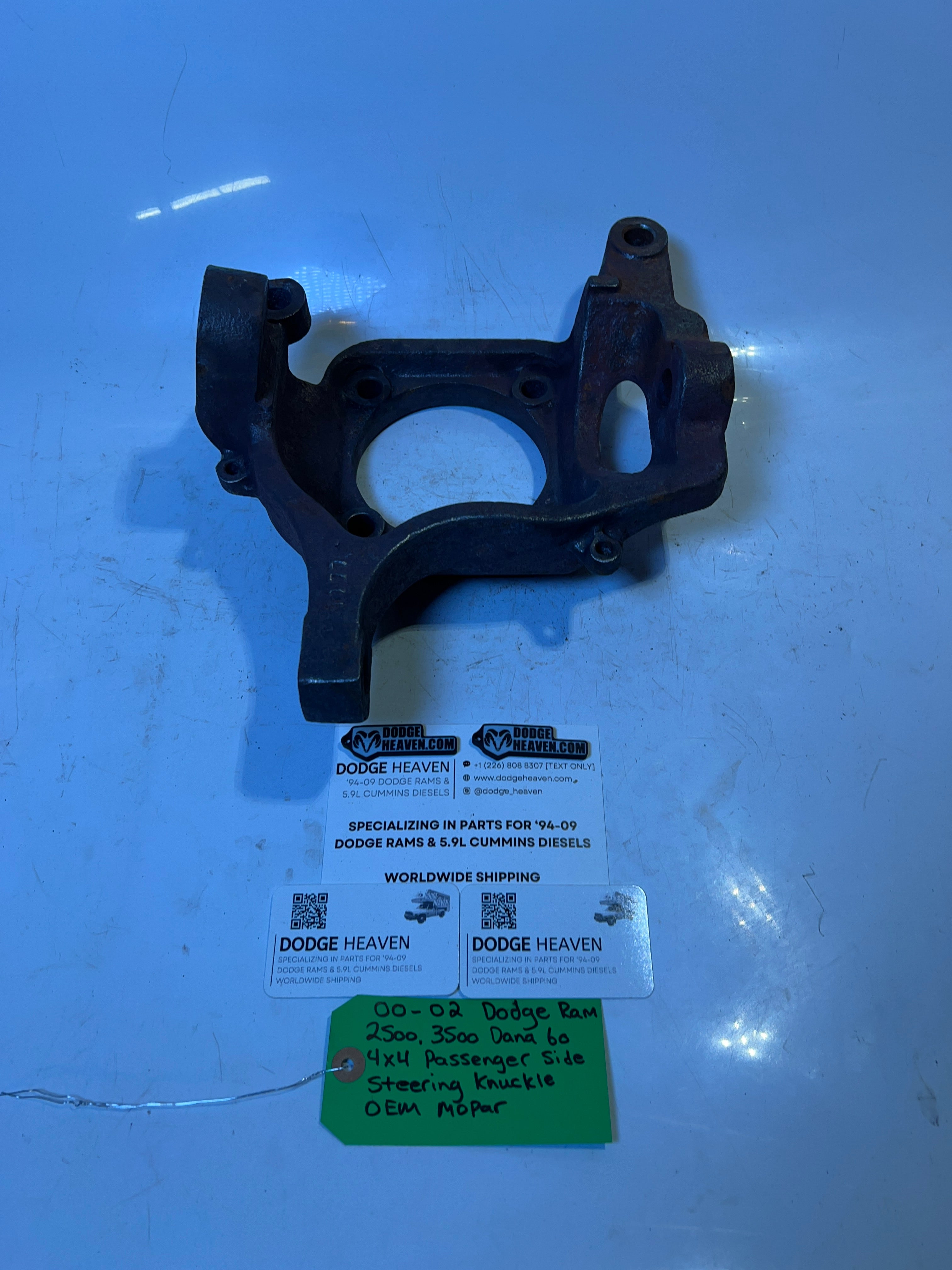 2000-2002 Dodge Ram 2500 3500 4x4 Dana 60 Passenger-Side Steering Knuckle (OEM)