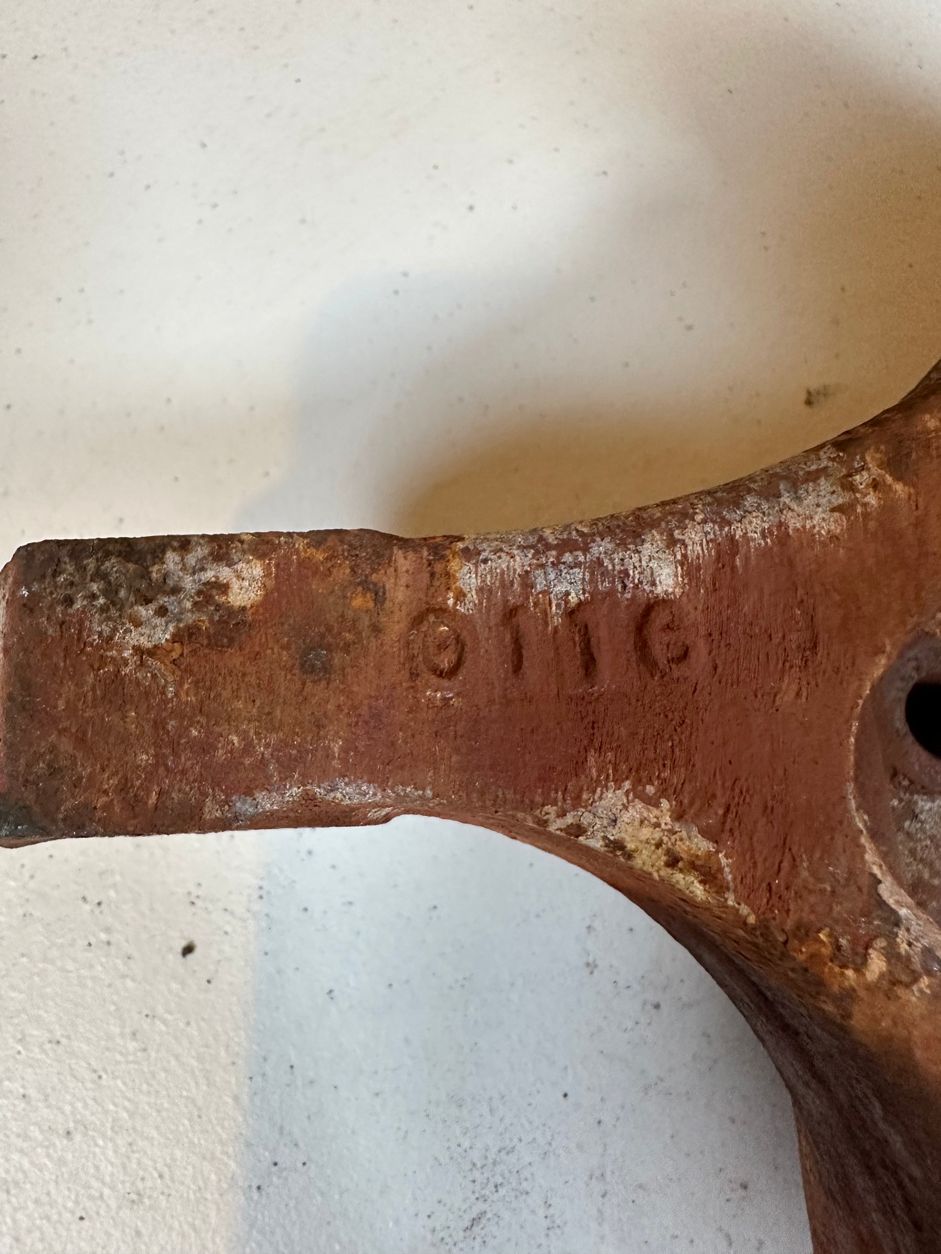 1999-2002 Dodge Ram 2500 3500 4x4 Dana 60 Passenger-Side Steering Knuckle (OEM)