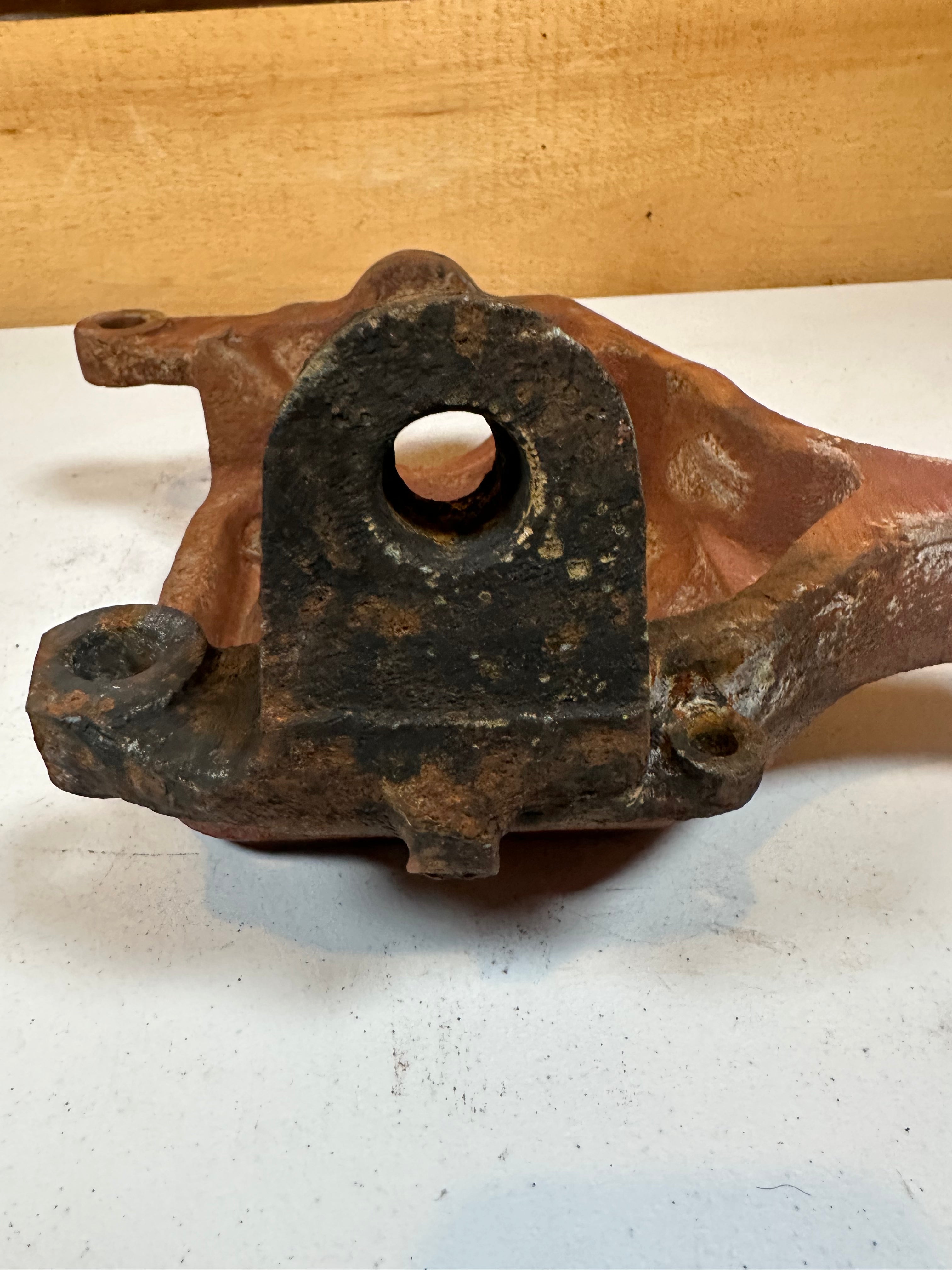 1999-2002 Dodge Ram 2500 3500 4x4 Dana 60 Passenger-Side Steering Knuckle (OEM)