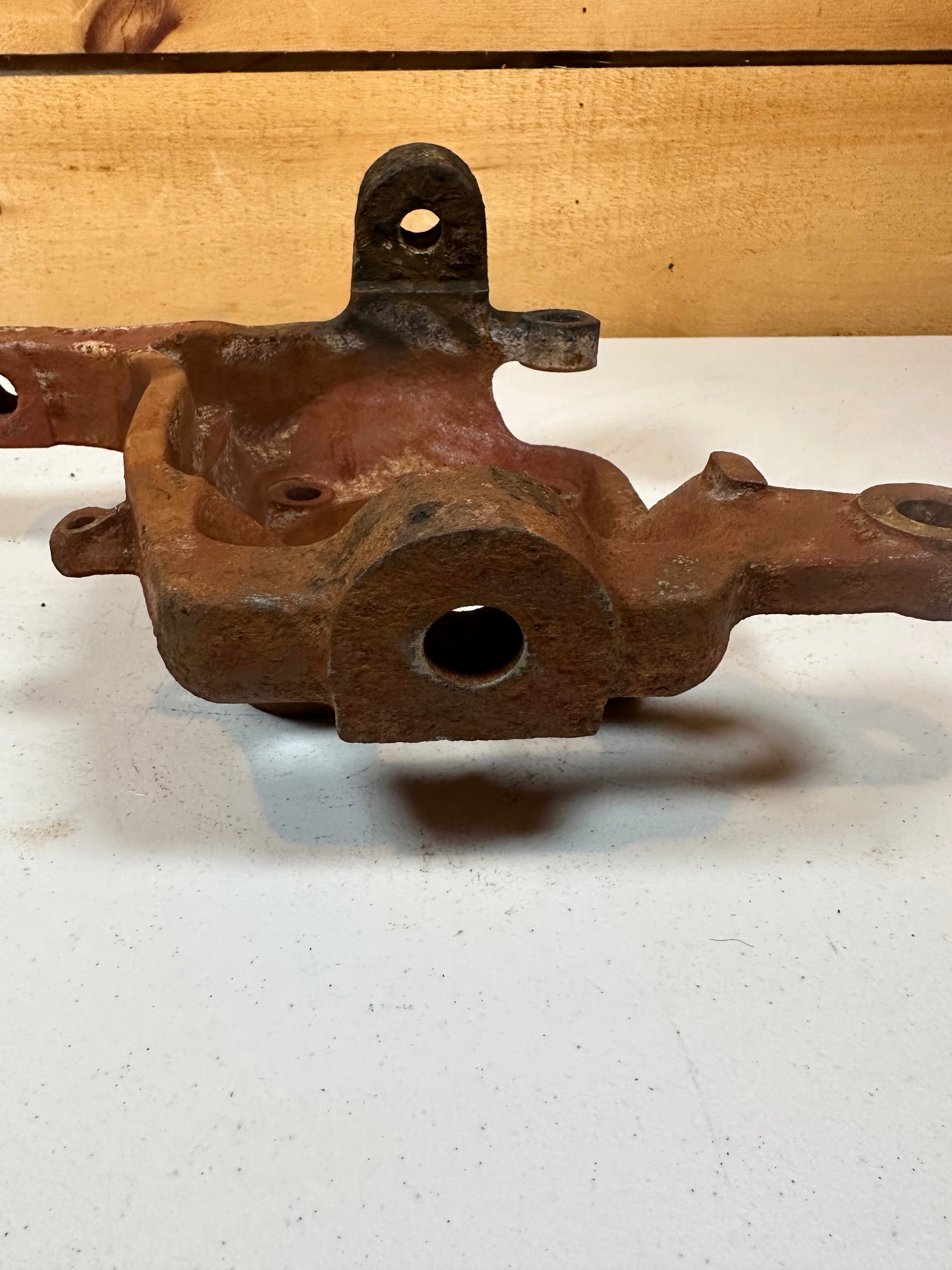 1999-2002 Dodge Ram 2500 3500 4x4 Dana 60 Passenger-Side Steering Knuckle (OEM)