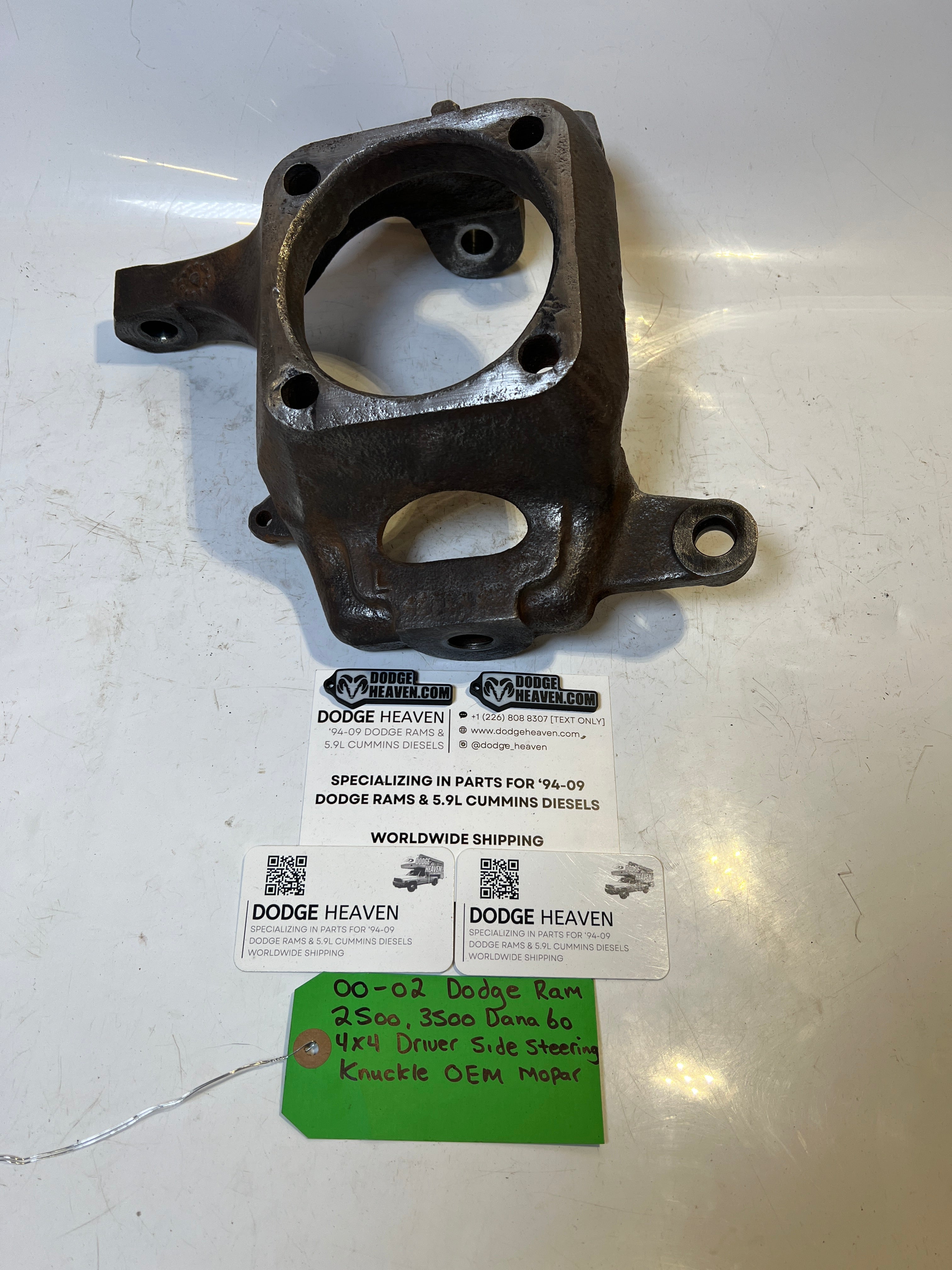 2000-2002 Dodge Ram 2500 3500 4x4 Dana 60 Driver-Side Steering Knuckle (OEM)