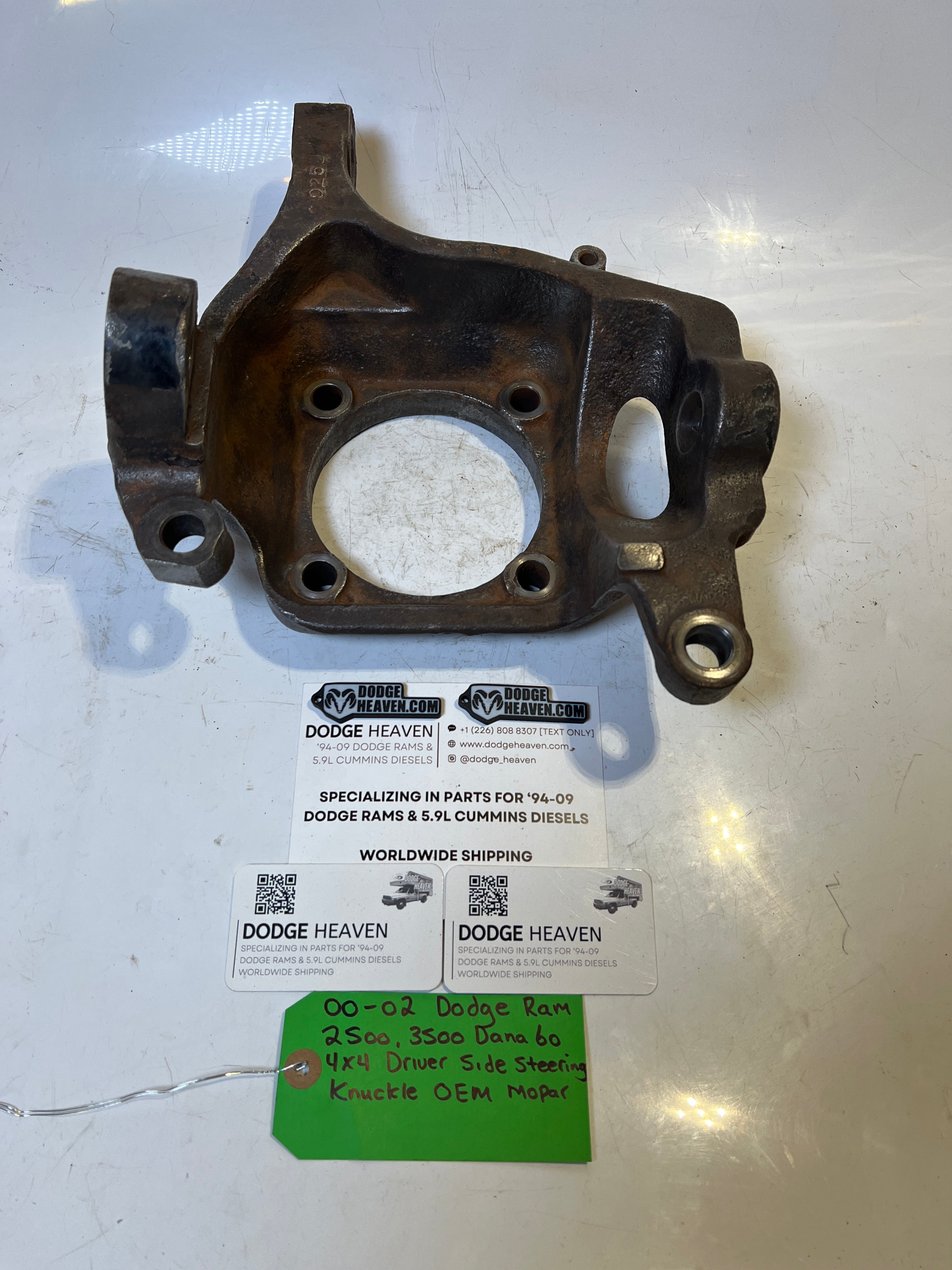 2000-2002 Dodge Ram 2500 3500 4x4 Dana 60 Driver-Side Steering Knuckle (OEM)