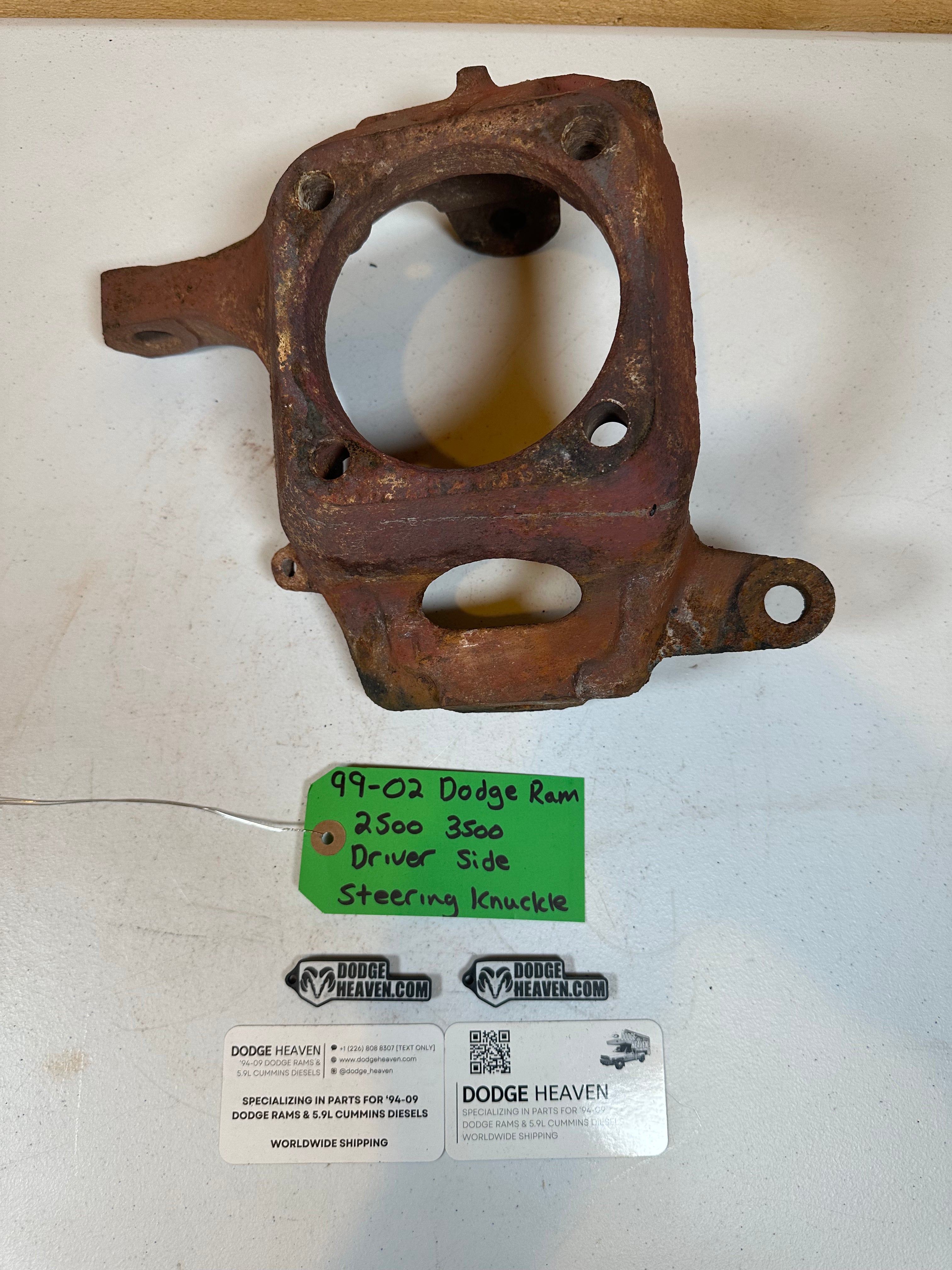 1999-2002 Dodge Ram 2500 3500 4x4 Dana 60 Driver-Side Steering Knuckle (OEM)