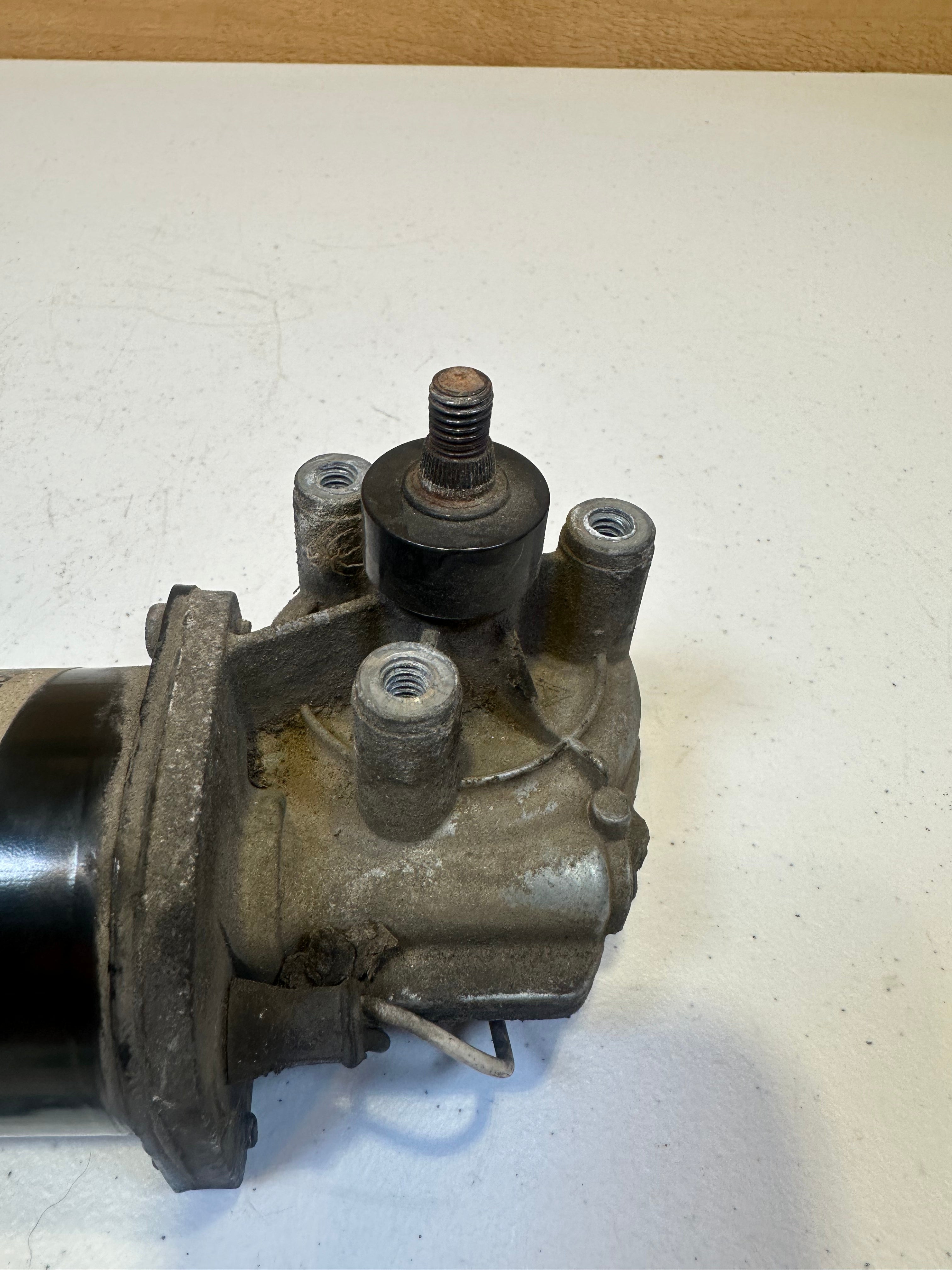 1994-2002 Dodge Ram 1500 2500 3500 Windshield Wiper Motor Splined Style (OEM)