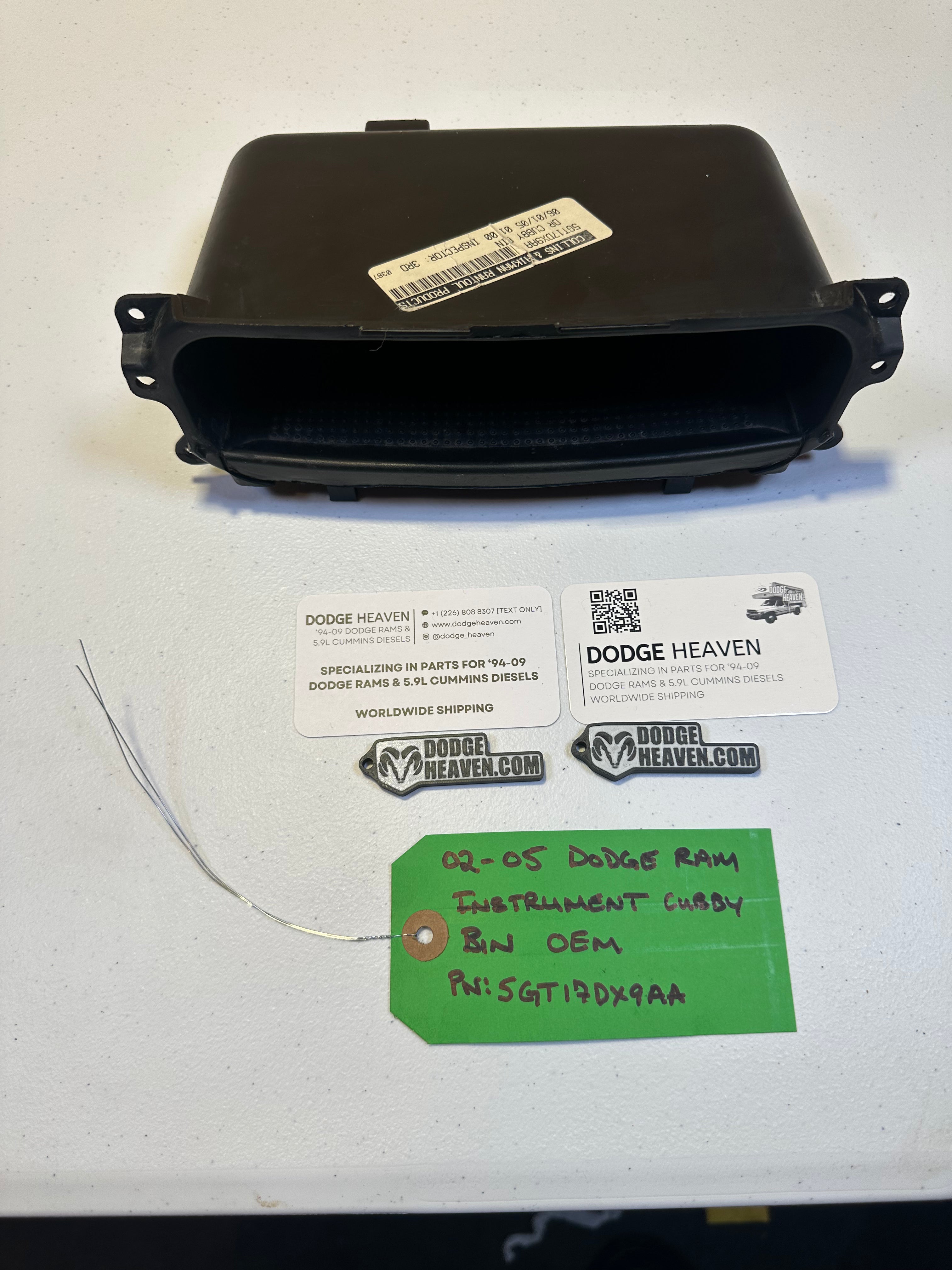 2002-2005 Dodge Ram 1500 2500 3500 Center Dash Storage Tray Cubby