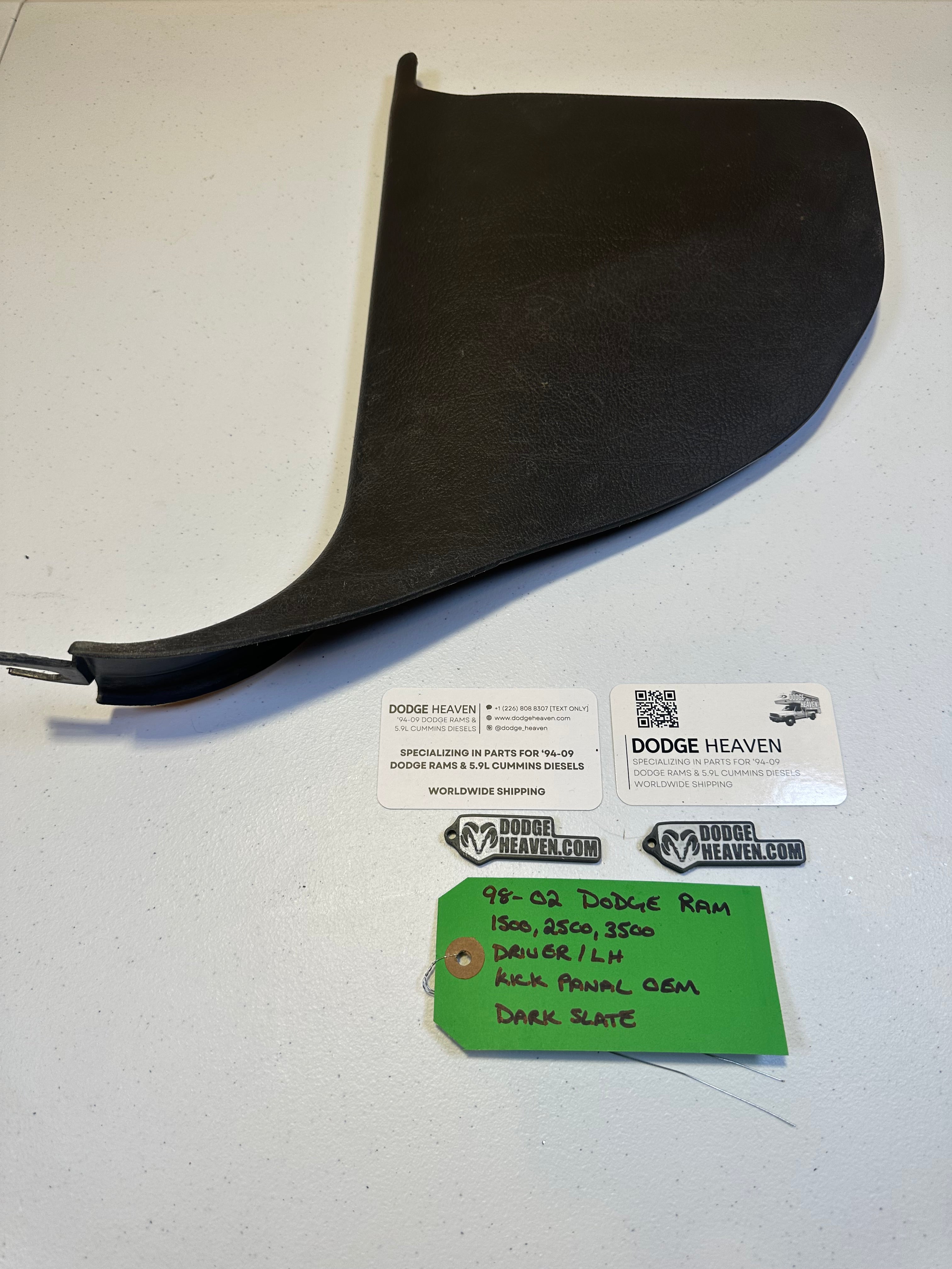 1998-2002 Dodge Ram Driver Kick Panel Agate Dark Grey