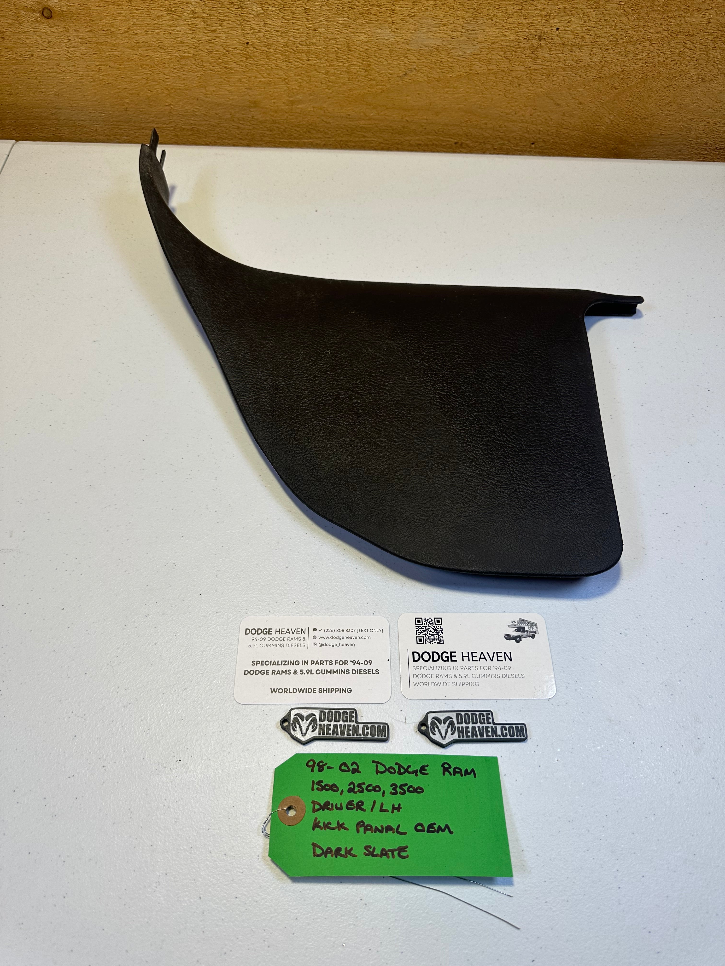 1998-2002 Dodge Ram Driver Kick Panel Agate Dark Grey