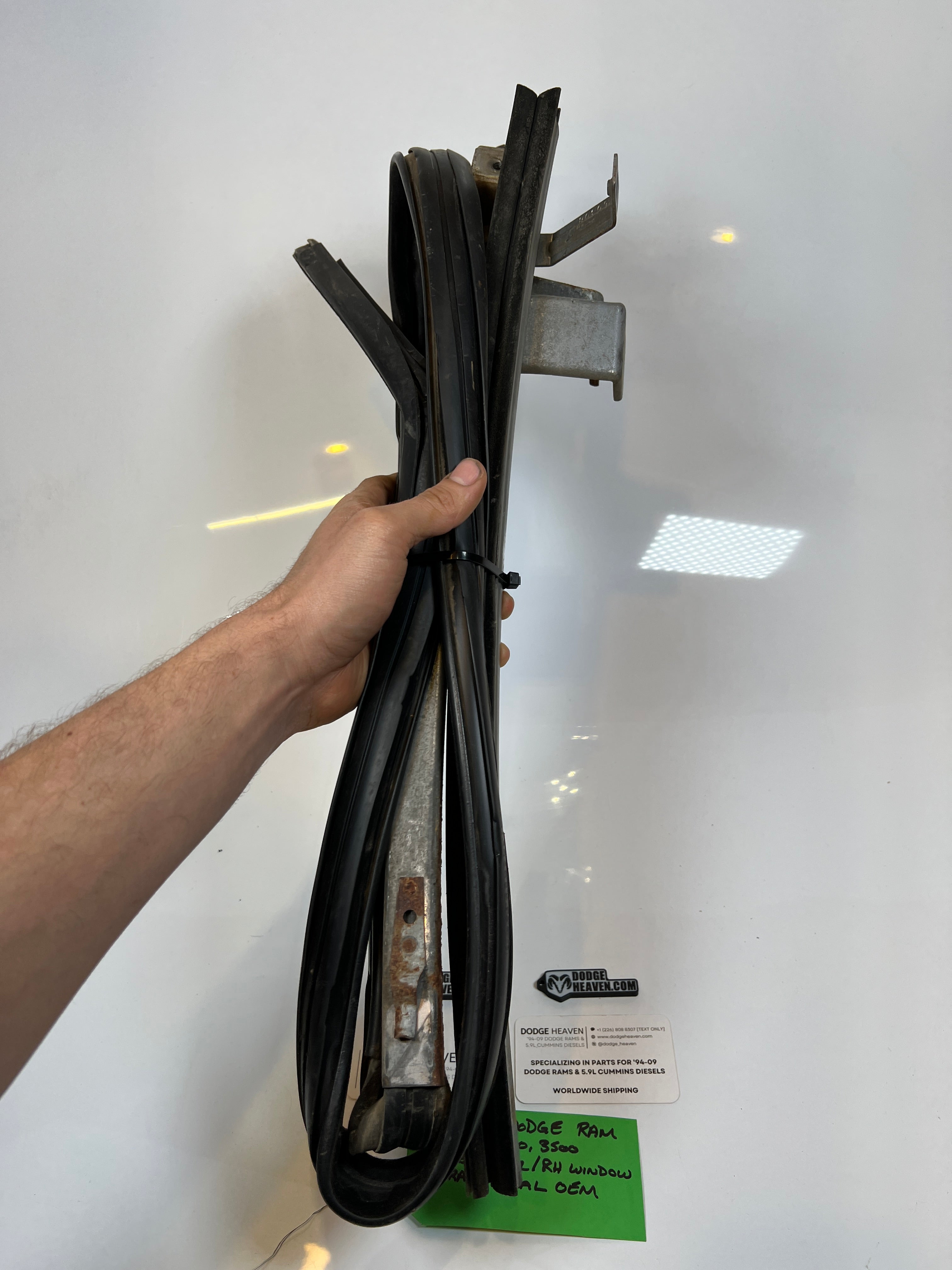 1994-2002 Dodge Ram Passenger / RH Window Track & Seal 1500 2500 3500