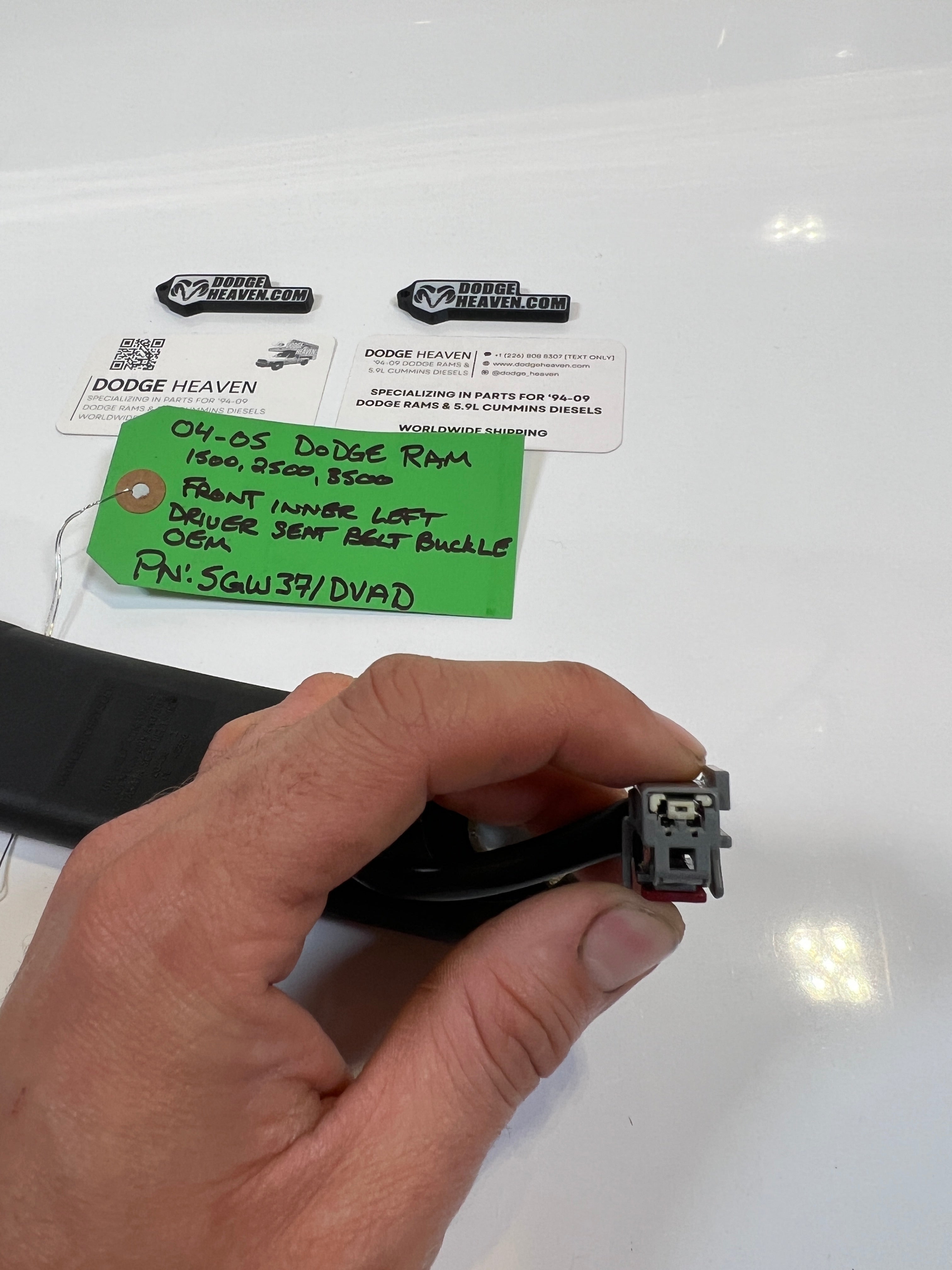 2004-2005 Dodge Ram Front Driver Seatbelt Buckle 1500 2500 3500