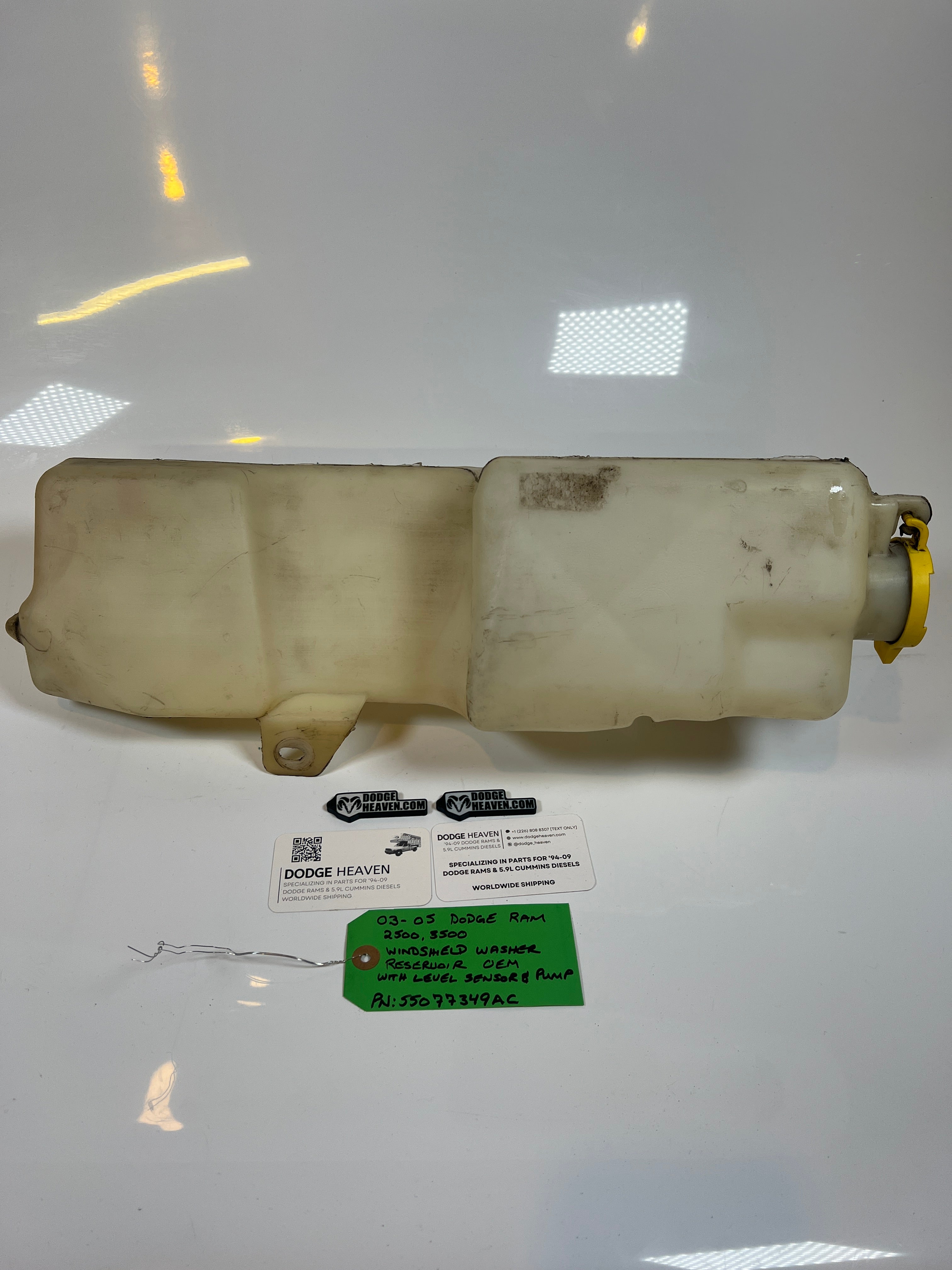 2003-2005 Dodge Ram Windshield Washer Reservoir & Pump