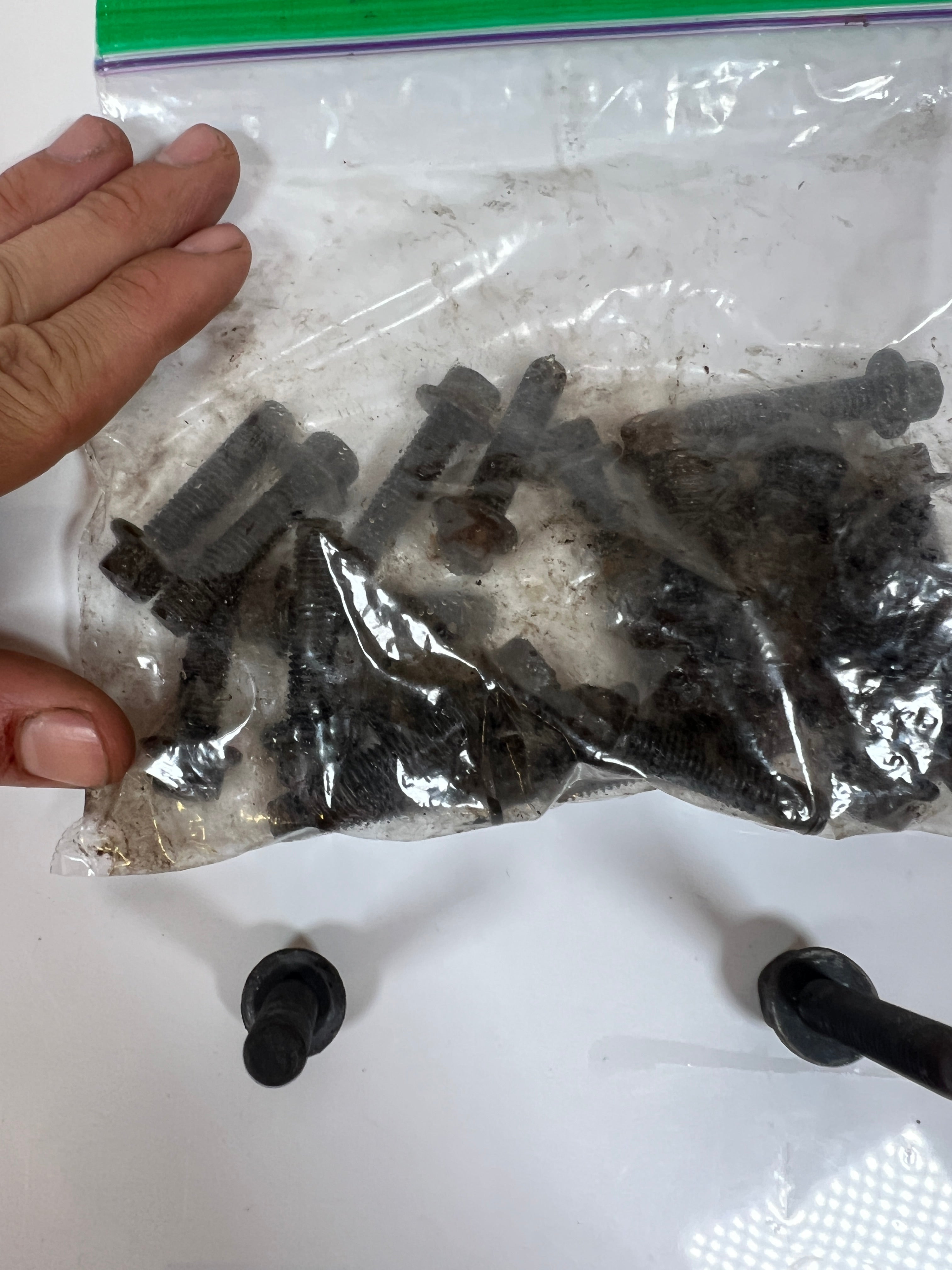 2003-2009 Dodge Ram 2500 3500 271D 273D transfer Case main Case Bolts 24 Qty