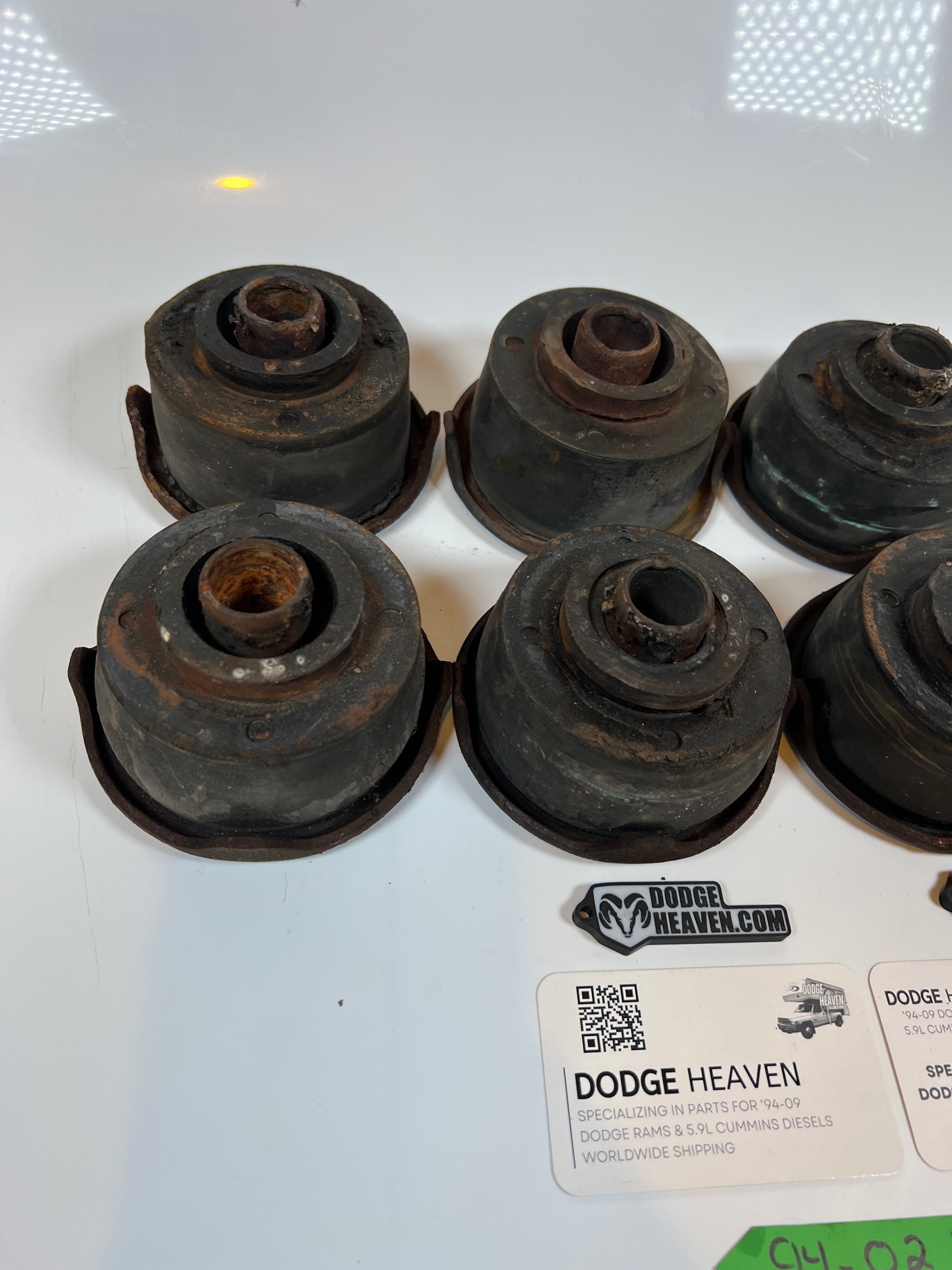 1994-2002 Dodge Ram 1500 2500 3500 Cab / Body mount bushings Qty 8