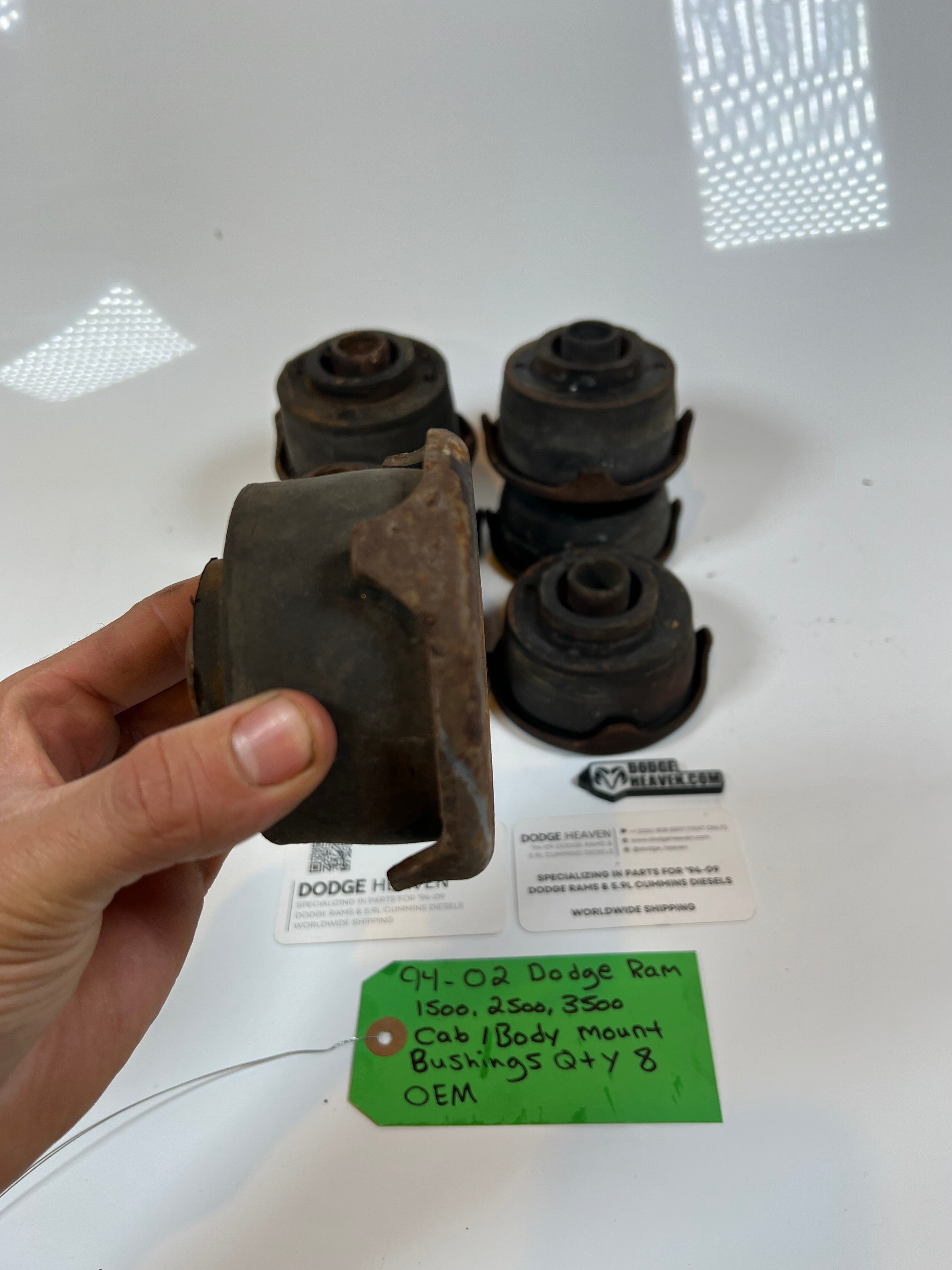1994-2002 Dodge Ram 1500 2500 3500 Cab / Body mount bushings Qty 8