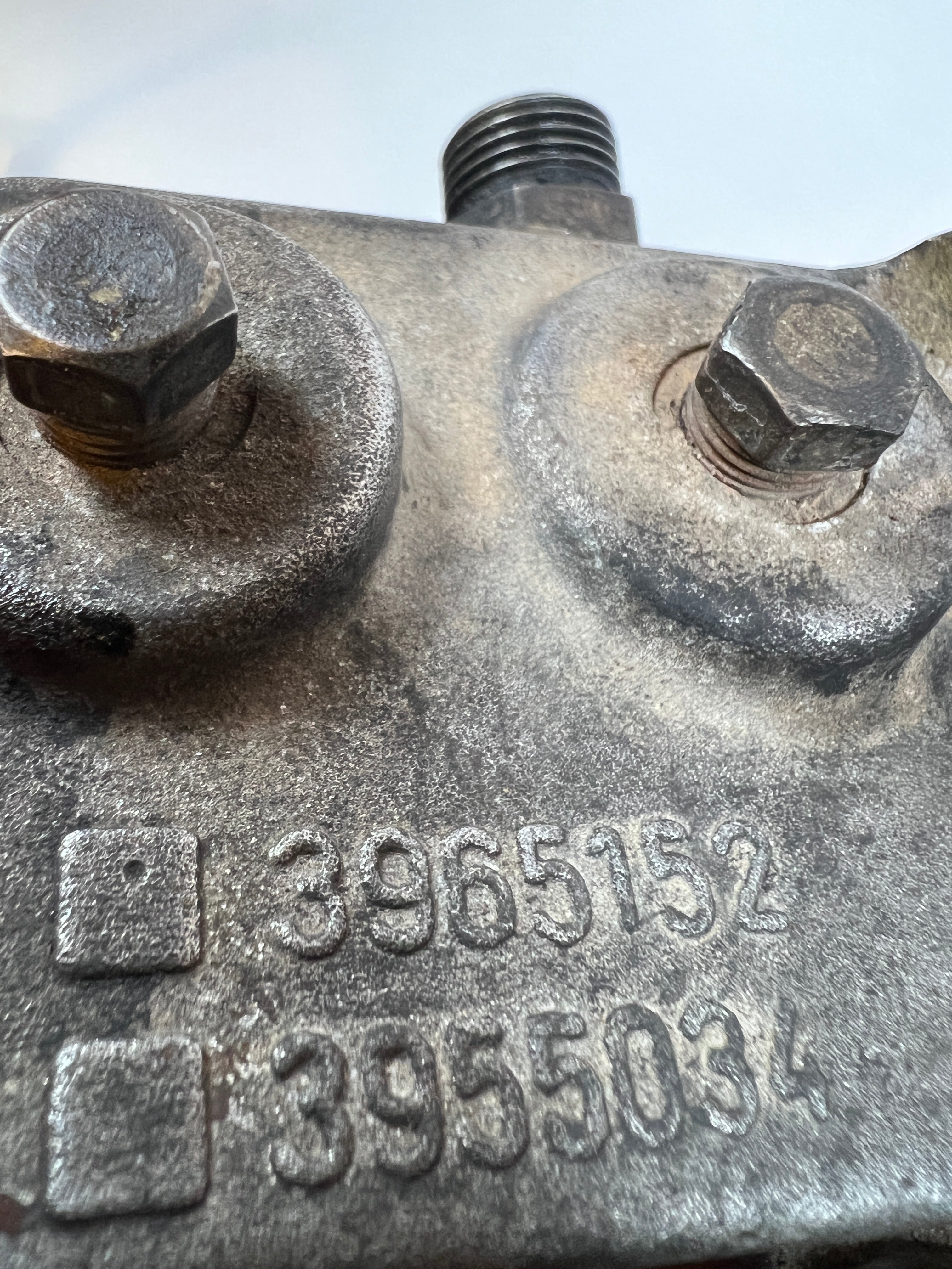 2003-2007 Dodge Ram 2500 3500 5.9L Cummins Oil Filter Housing