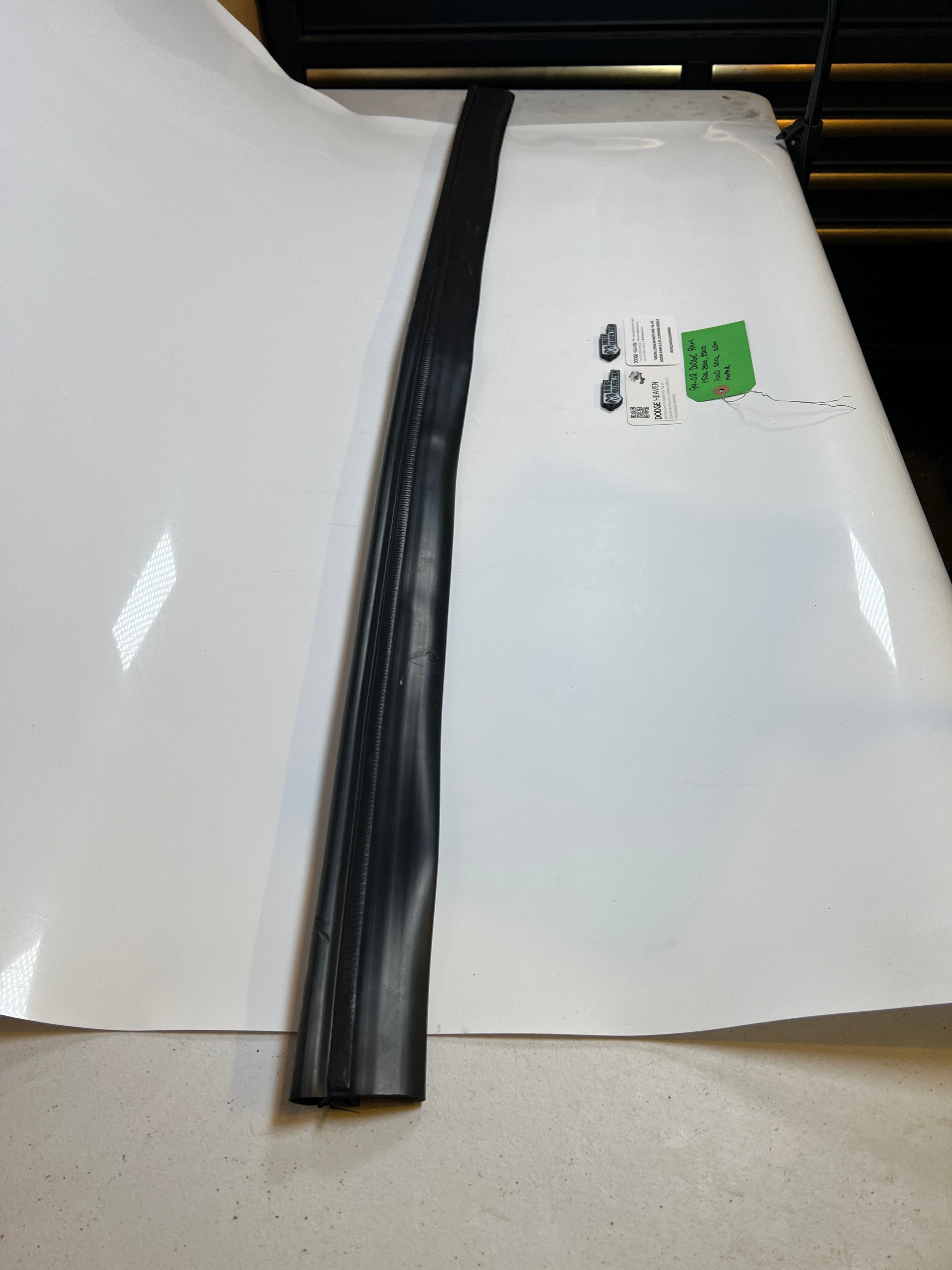 1994-2002 Dodge Ram 1500 2500 3500 Hood / Engine Bay Weather Strip Seal