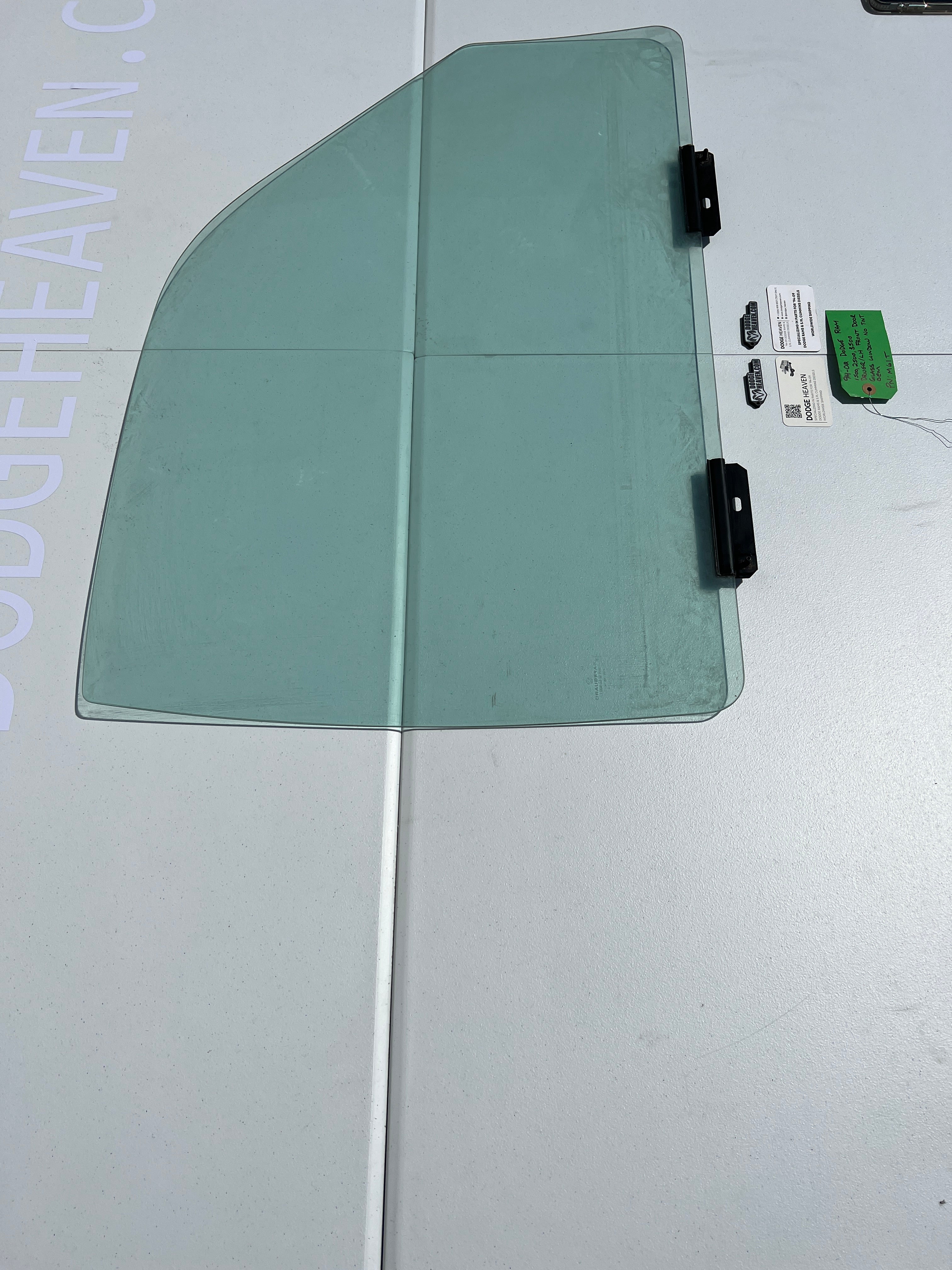 1994-2002 Dodge Ram 1500 2500 3500 Driver / LH Front Door Window Glass