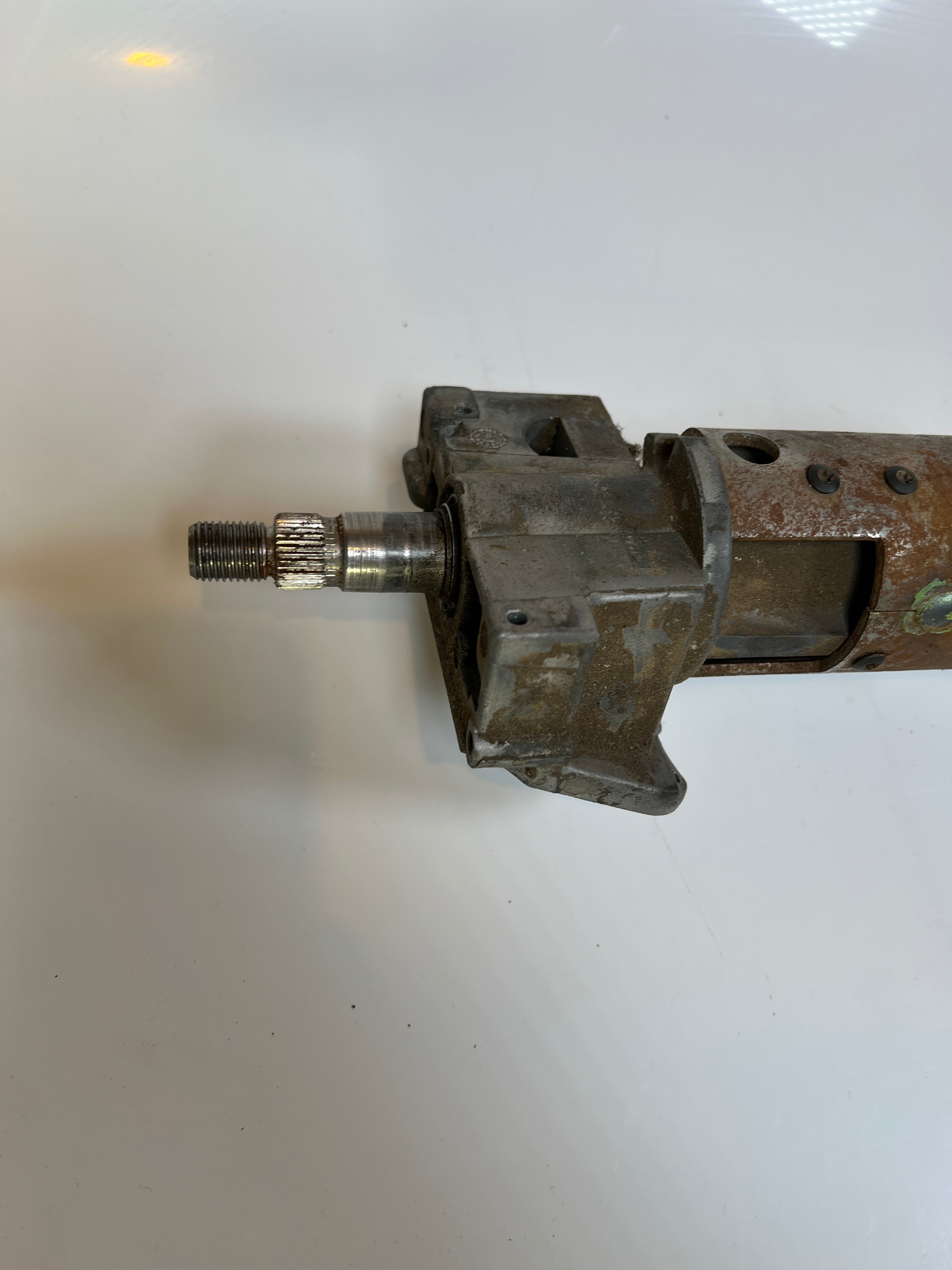 1994-1995 Dodge Ram Steering Column Manual Trans W/O Tilt 1500-3500