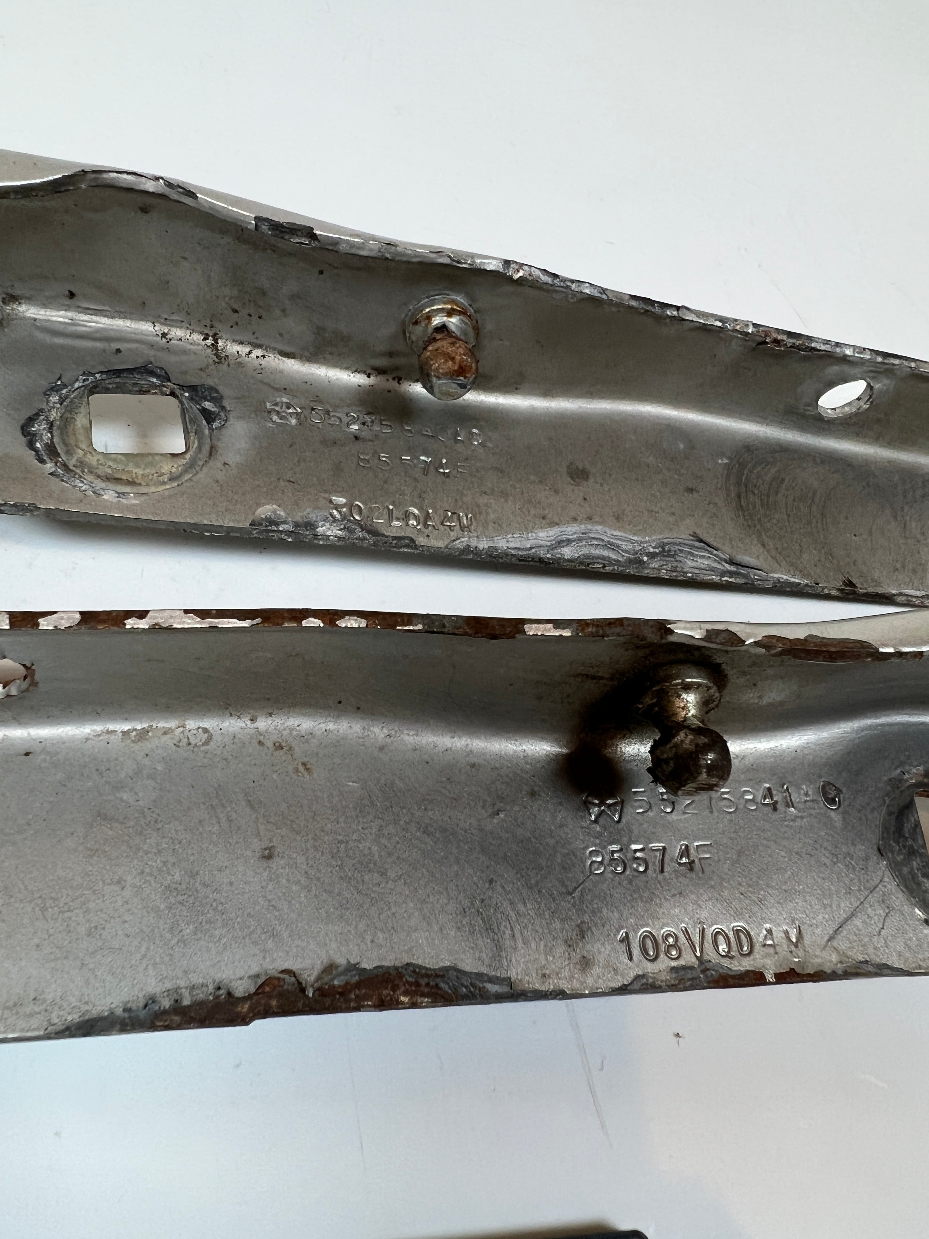 2002-2009 Dodge Ram 1500 2500 3500 Hood Hinge Driver And Passenger Pair