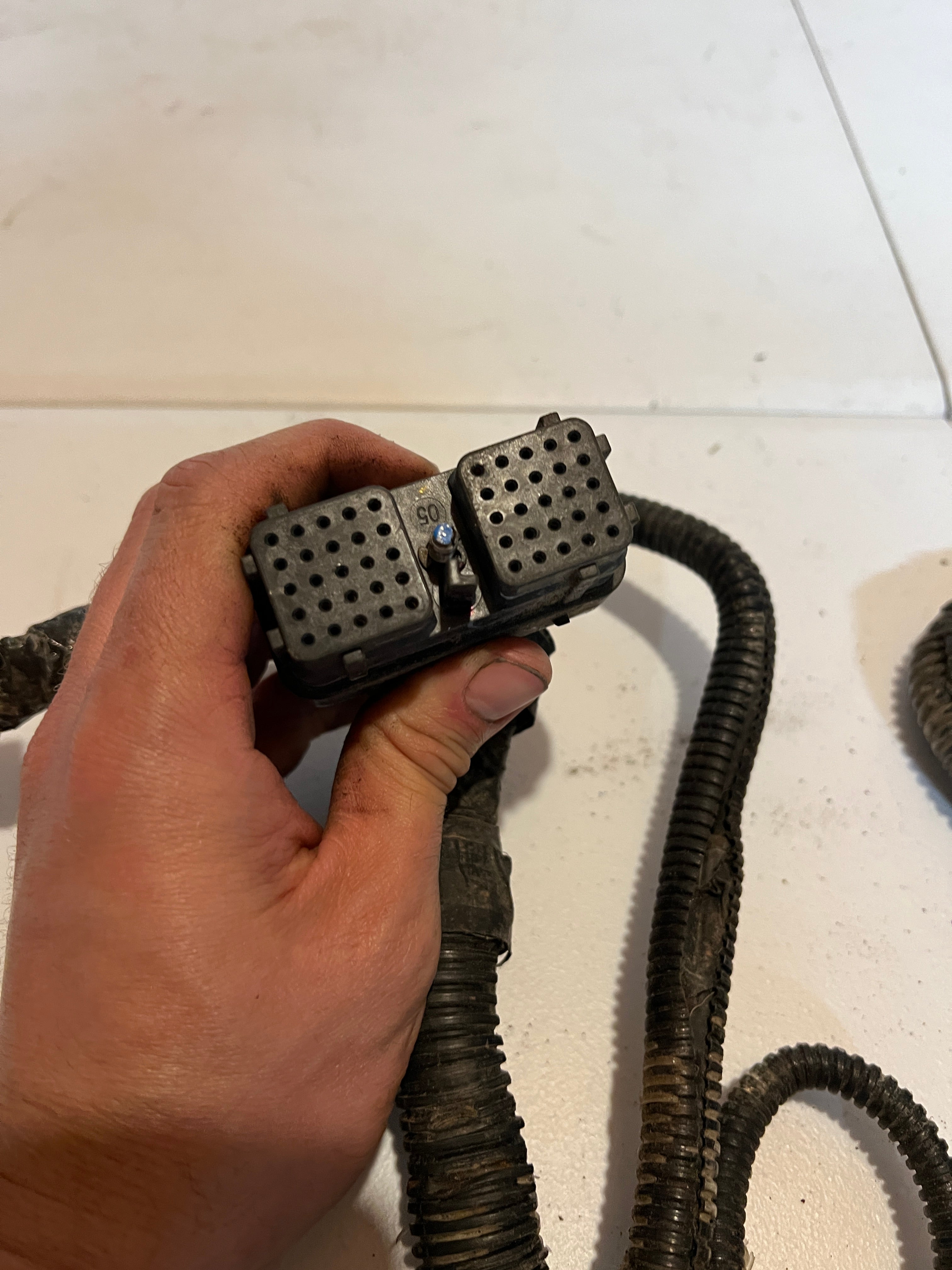 2004-2004 Dodge Ram 2500 3500 5.9L Cummins ECM Wiring Harness