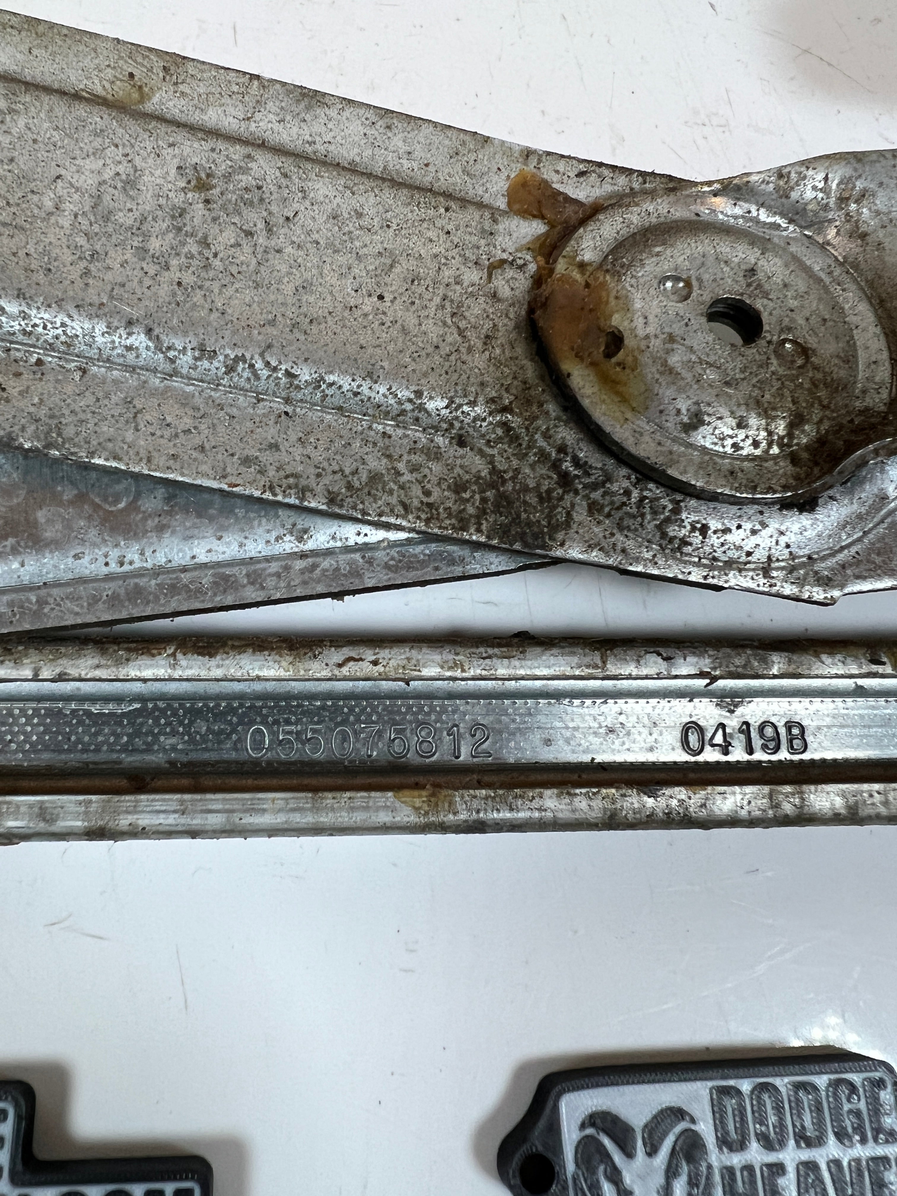 1994-2002 Dodge Ram 1500-3500 Manual Window Regulator Assembly Passenger RH