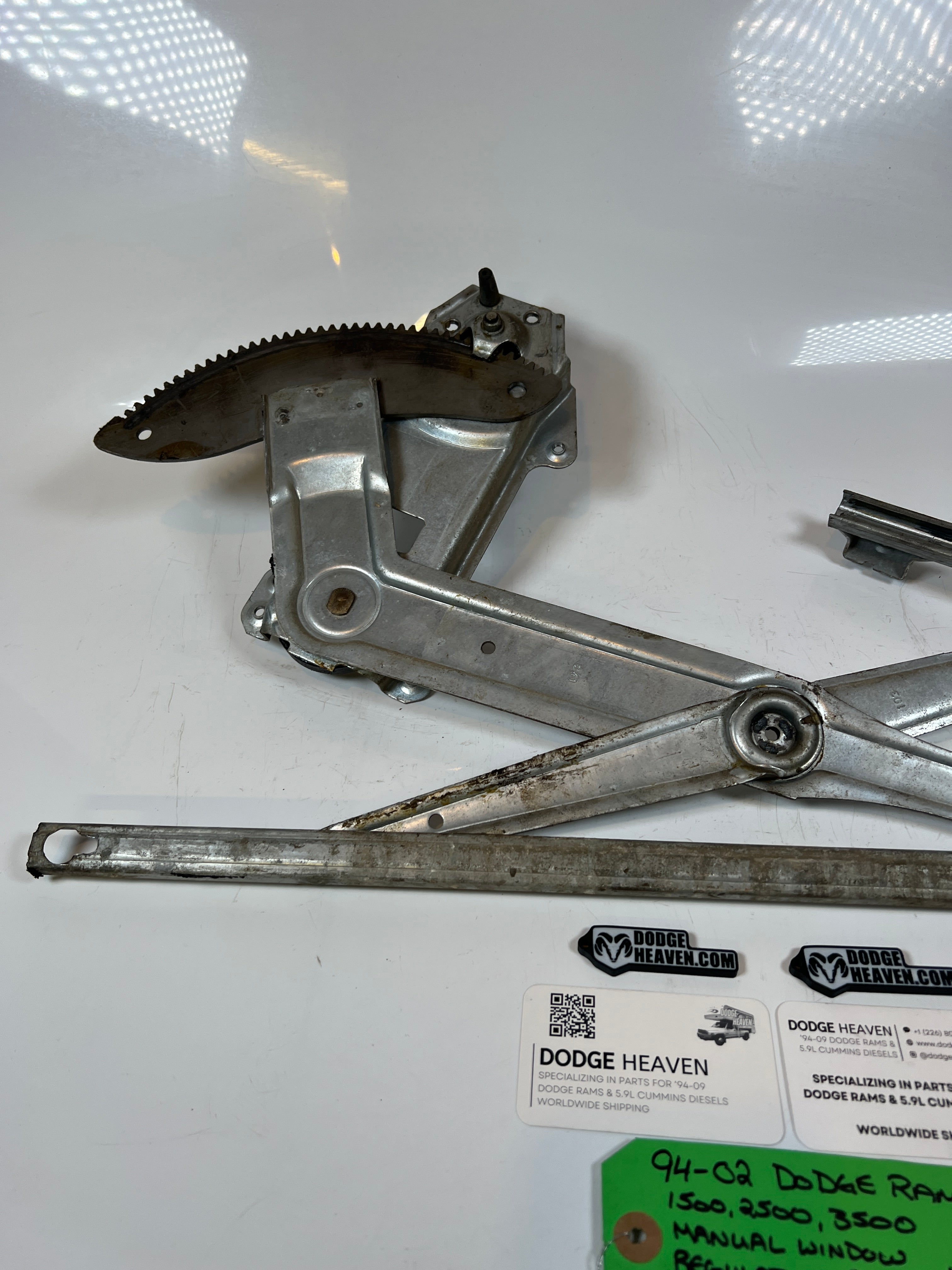 1994-2002 Dodge Ram 1500-3500 Manual Window Regulator Assembly Driver LH