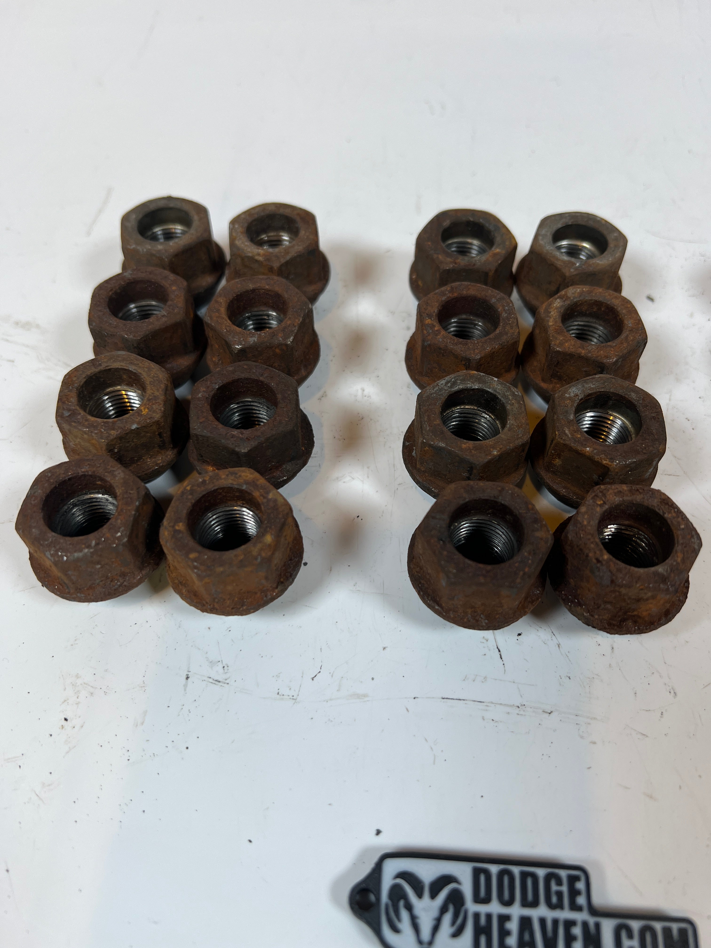 1994-2011 Dodge Ram 2500 3500 SRW Acorn Style Lug Nuts 9/16-18 QTY 32
