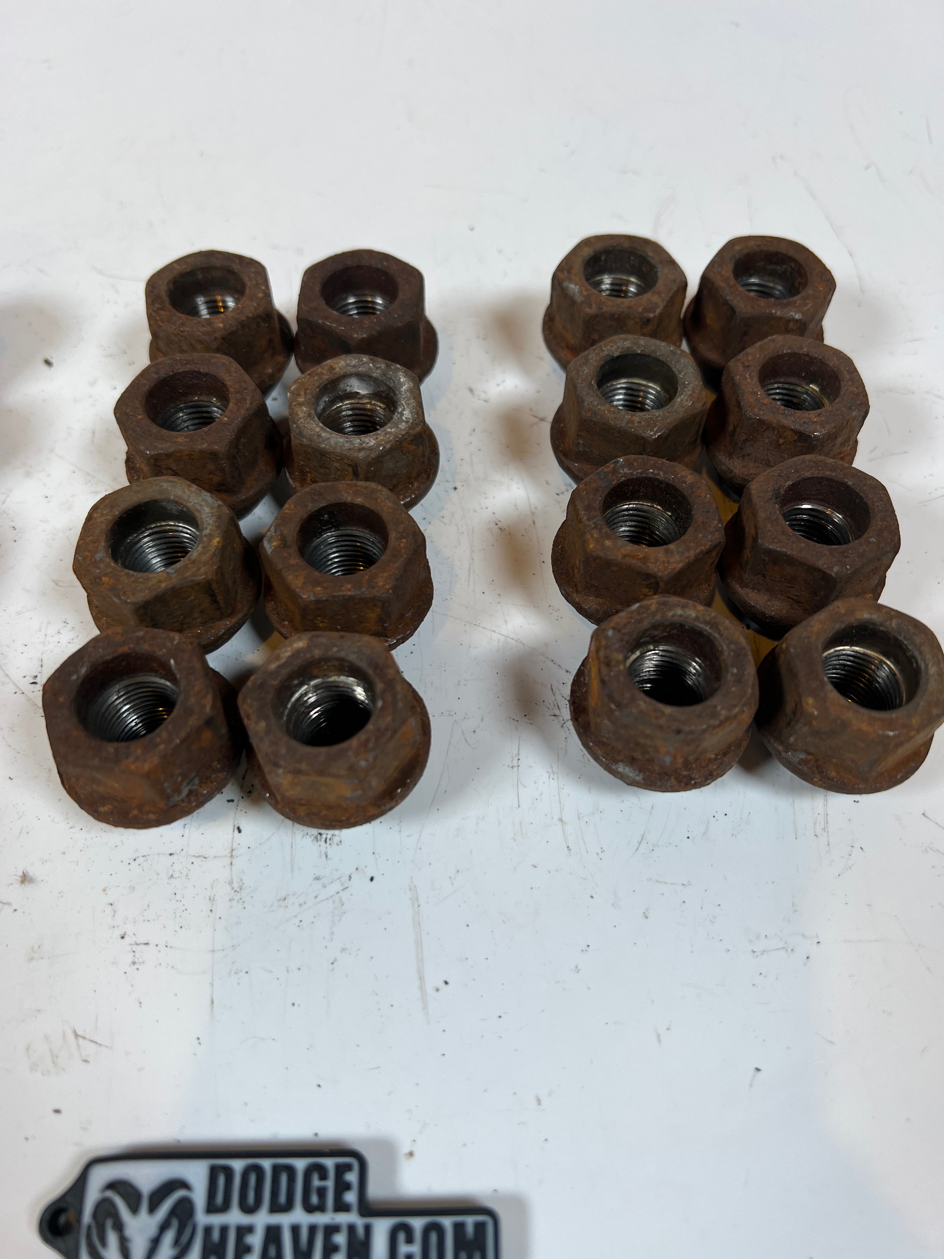 1994-2011 Dodge Ram 2500 3500 SRW Acorn Style Lug Nuts 9/16-18 QTY 32