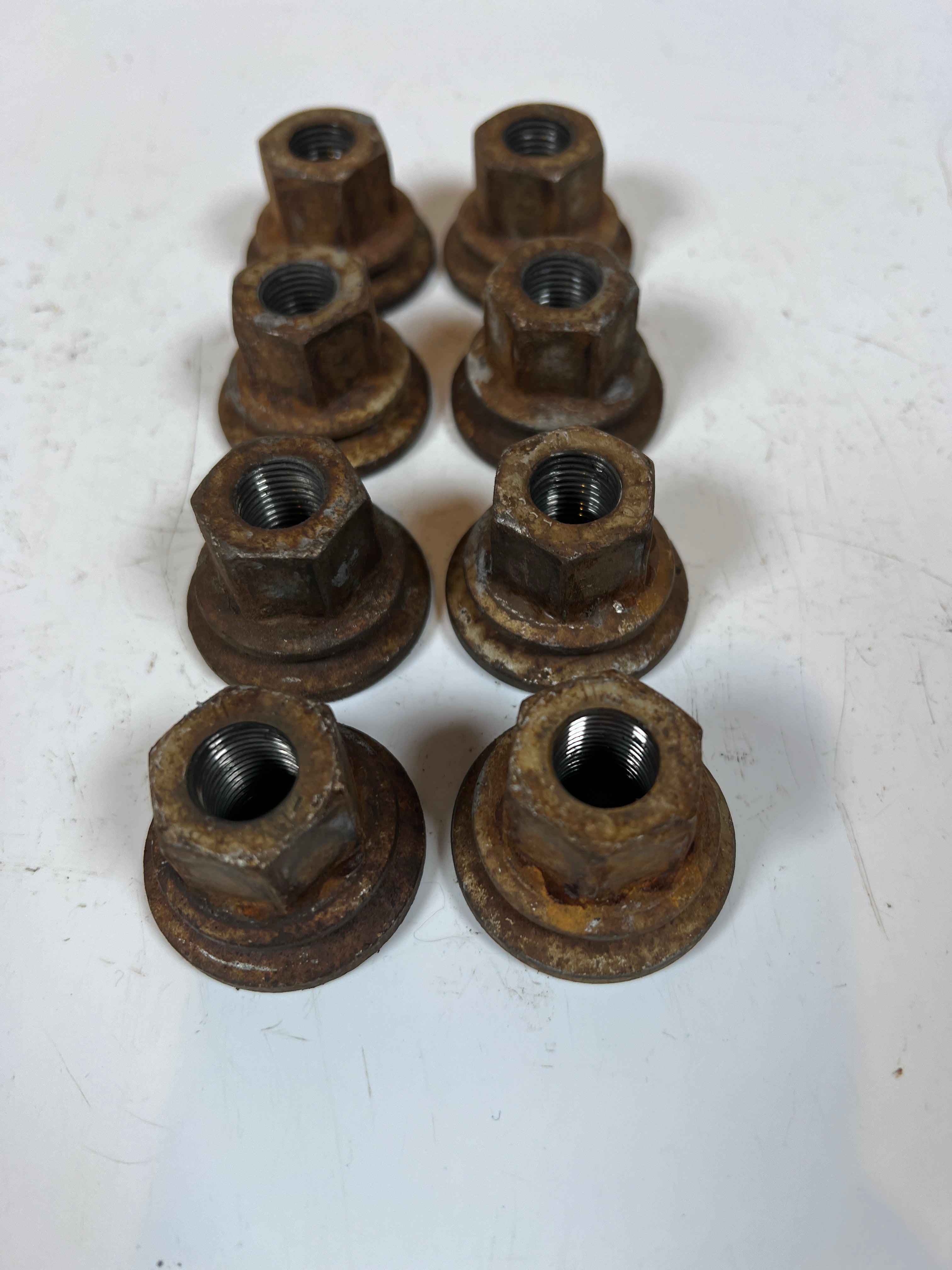 1994-2011 Dodge Ram 3500 DRW Dually Wheel Lug Nuts 9/16-18 (24MM) Qty 8