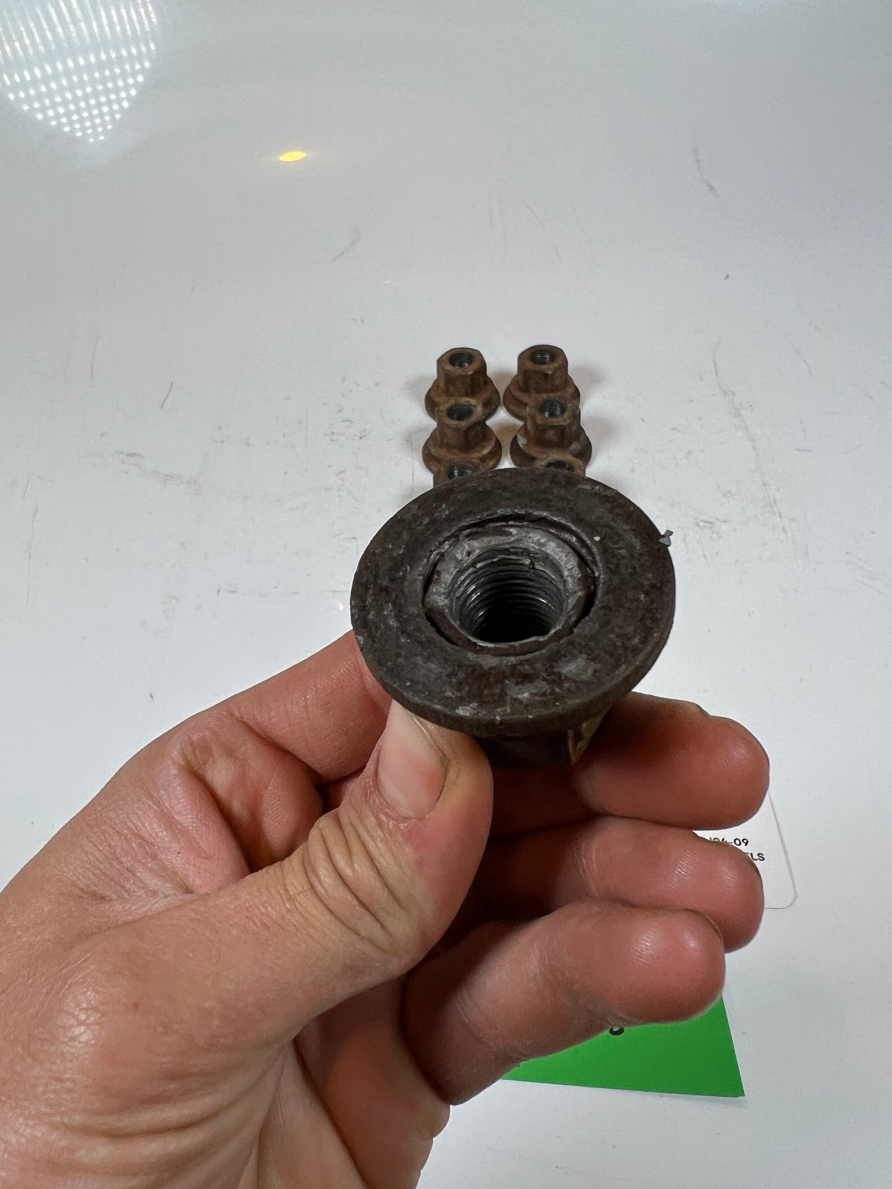 1994-2011 Dodge Ram 3500 DRW Dually Wheel Lug Nuts 9/16-18 (24MM) Qty 8