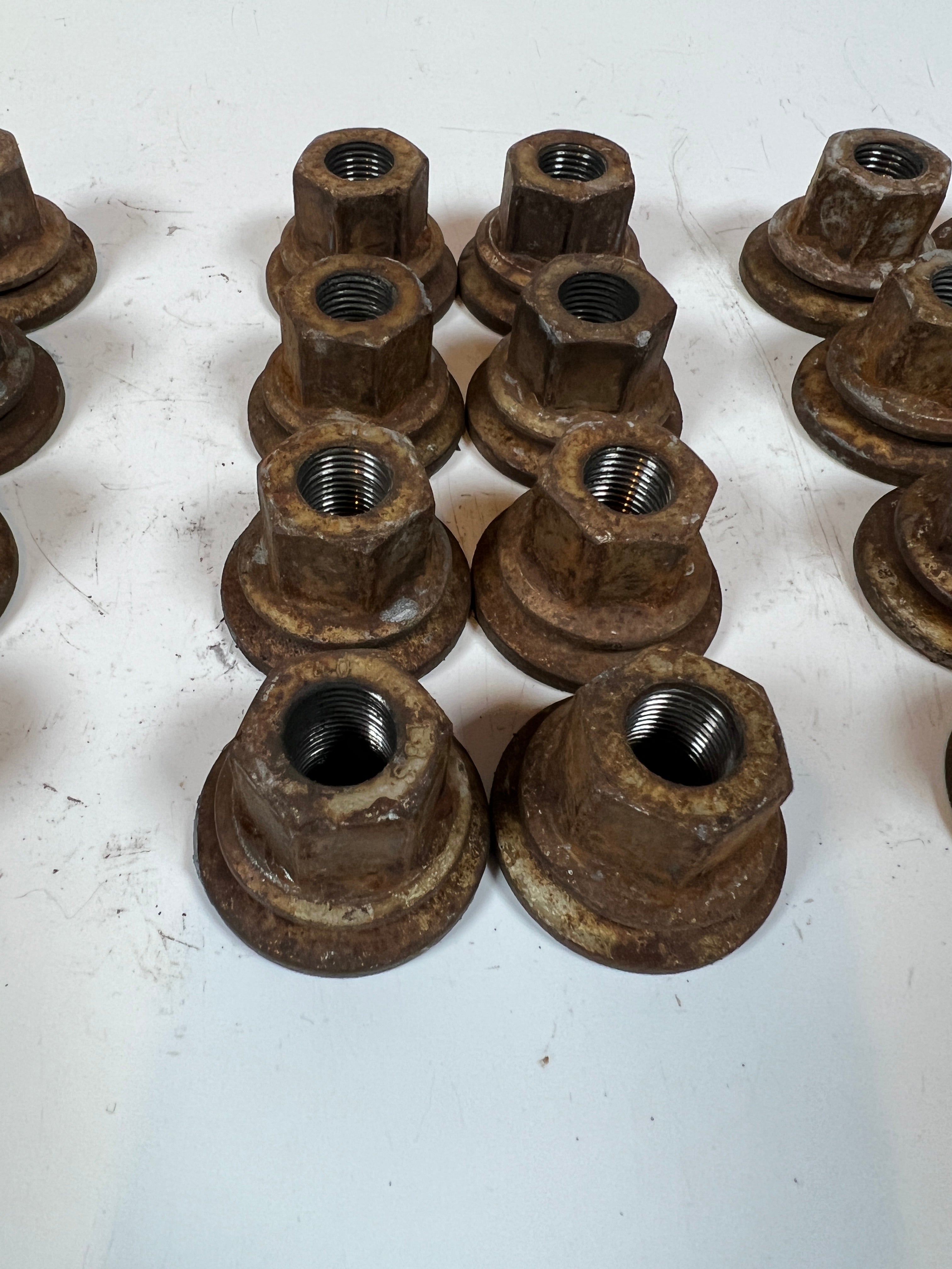 1994-2011 Dodge Ram 3500 DRW Dually Wheel Lug Nuts 9/16-18 (24MM) Qty 32