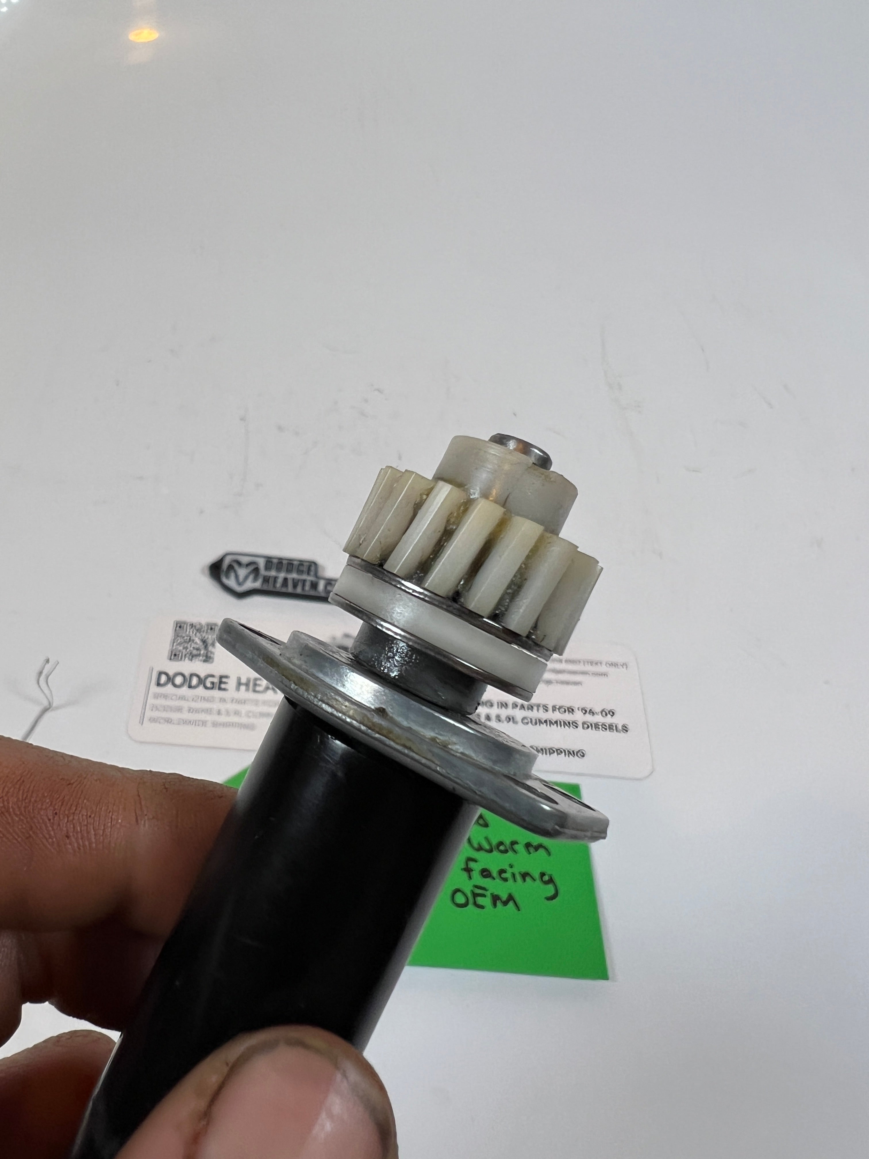 1998-2002 Dodge Ram 1500-3500 Vertical Seat Motor Worm Gear (Front Facing)