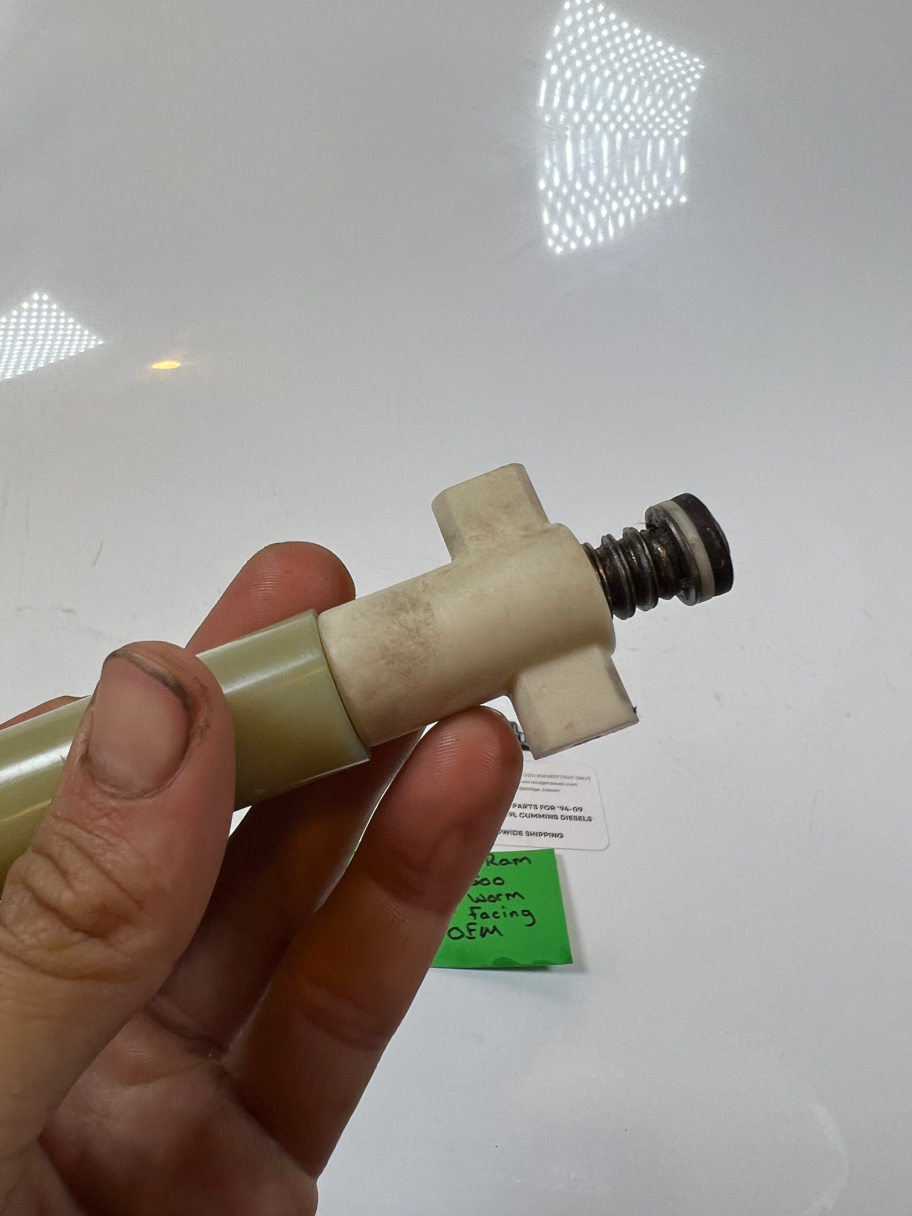 1998-2002 Dodge Ram 1500-3500 Vertical Seat Motor Worm Gear (Rear Facing)