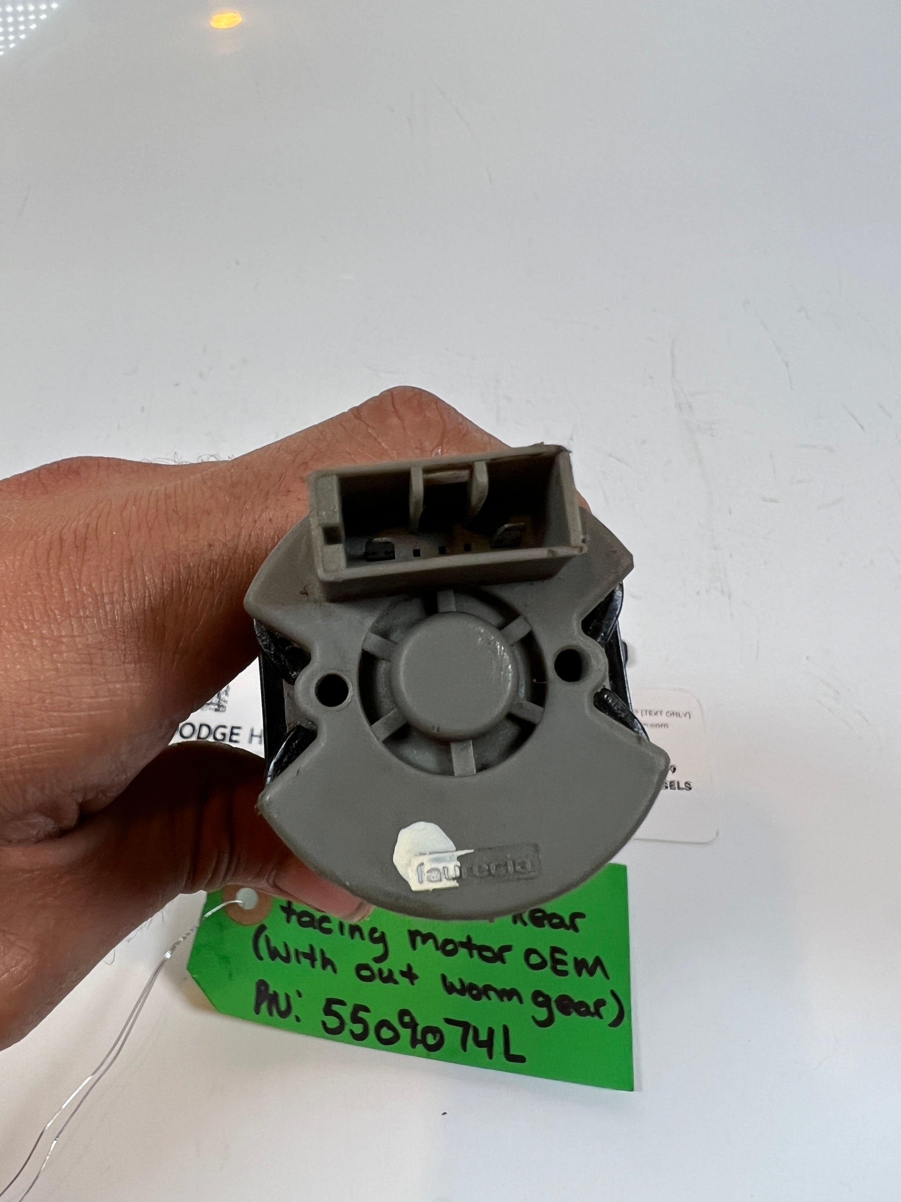 2006-2008 Dodge Ram 1500 Vertical Rear Facing Seat Motor W/O Worm Gear