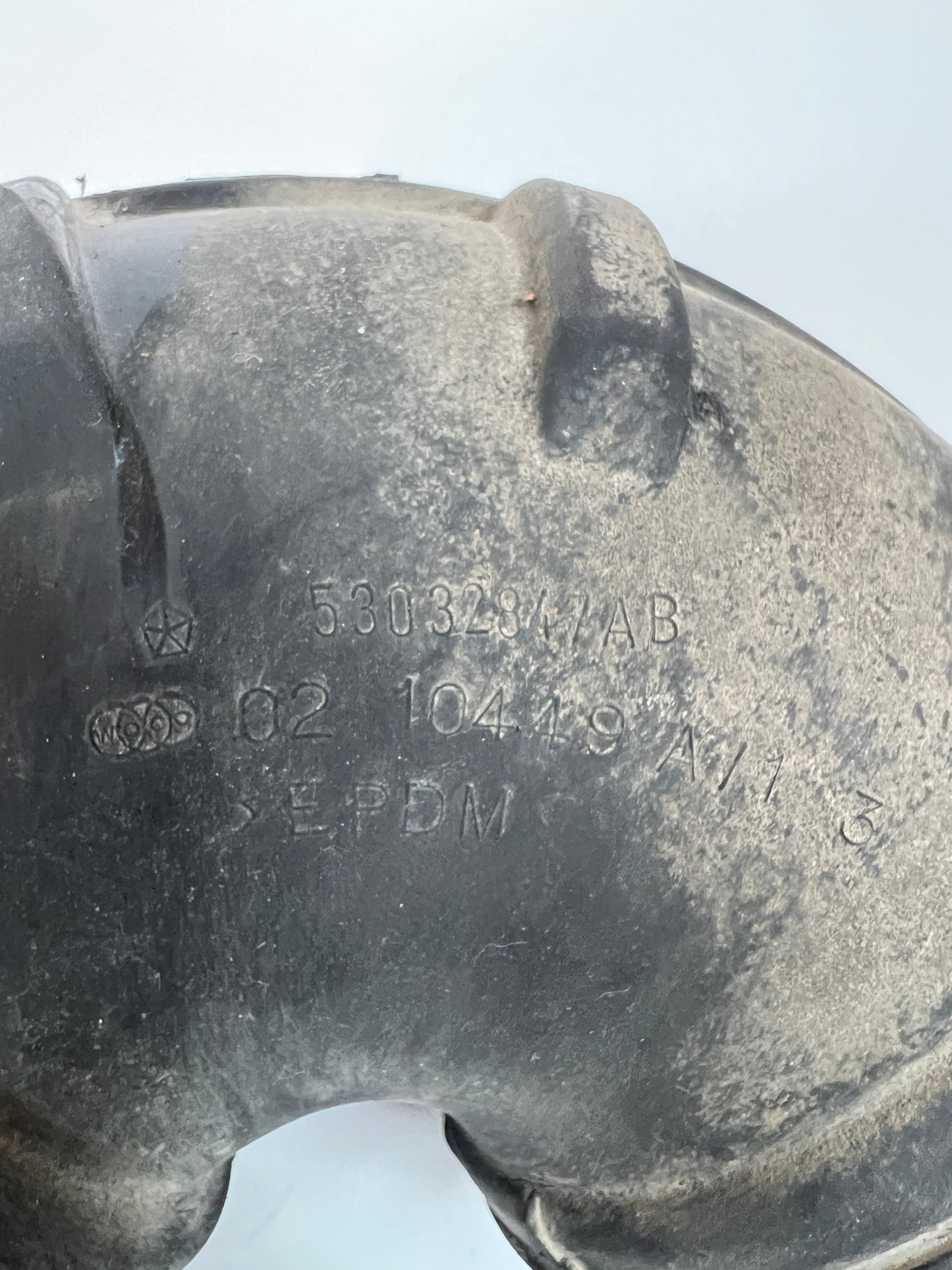 2003-2007 Dodge Ram 2500 3500 Cummins Air Intake Duct / Tube Assembly