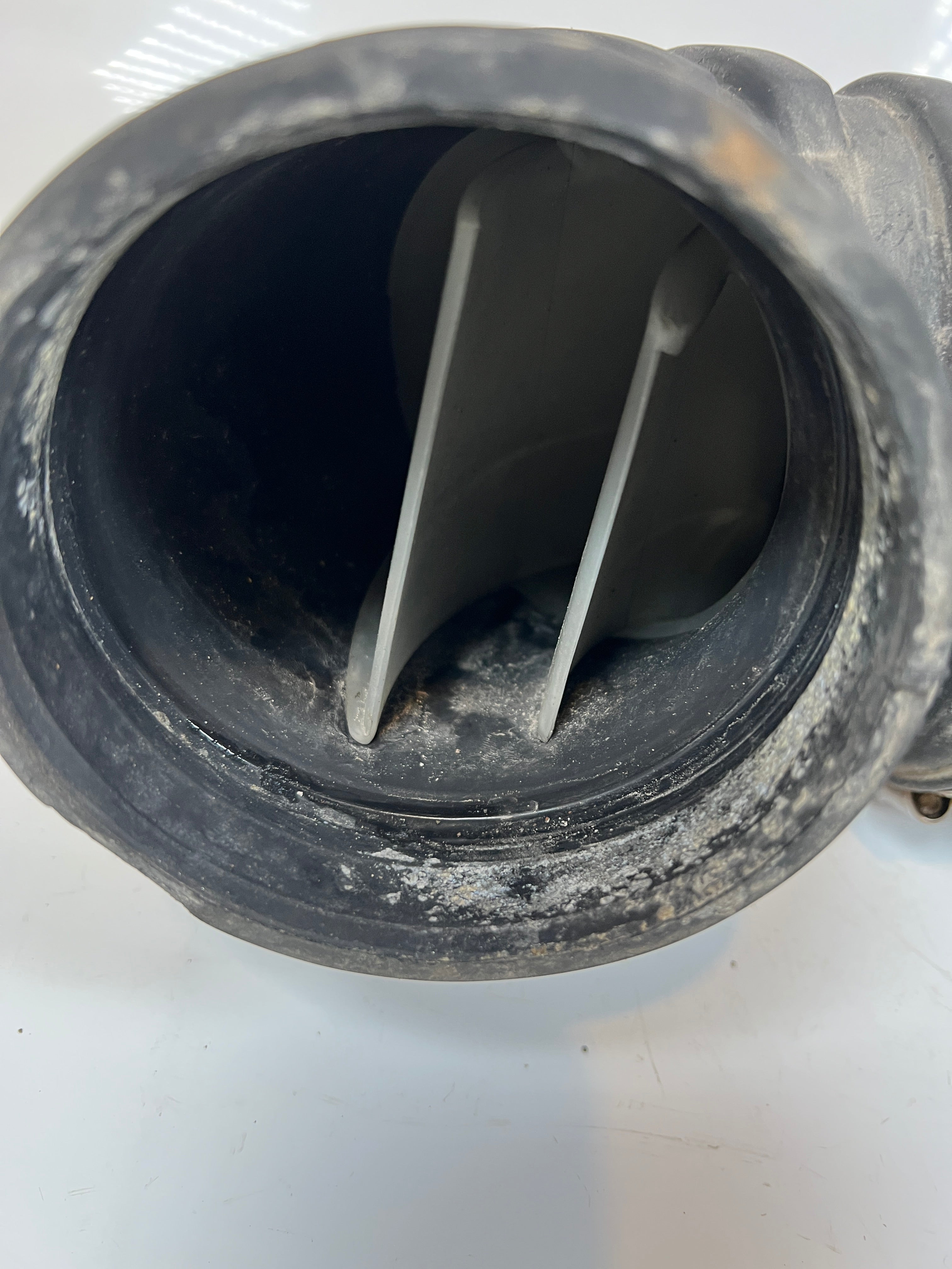 2003-2007 Dodge Ram 2500 3500 Cummins Air Intake Duct / Tube Assembly