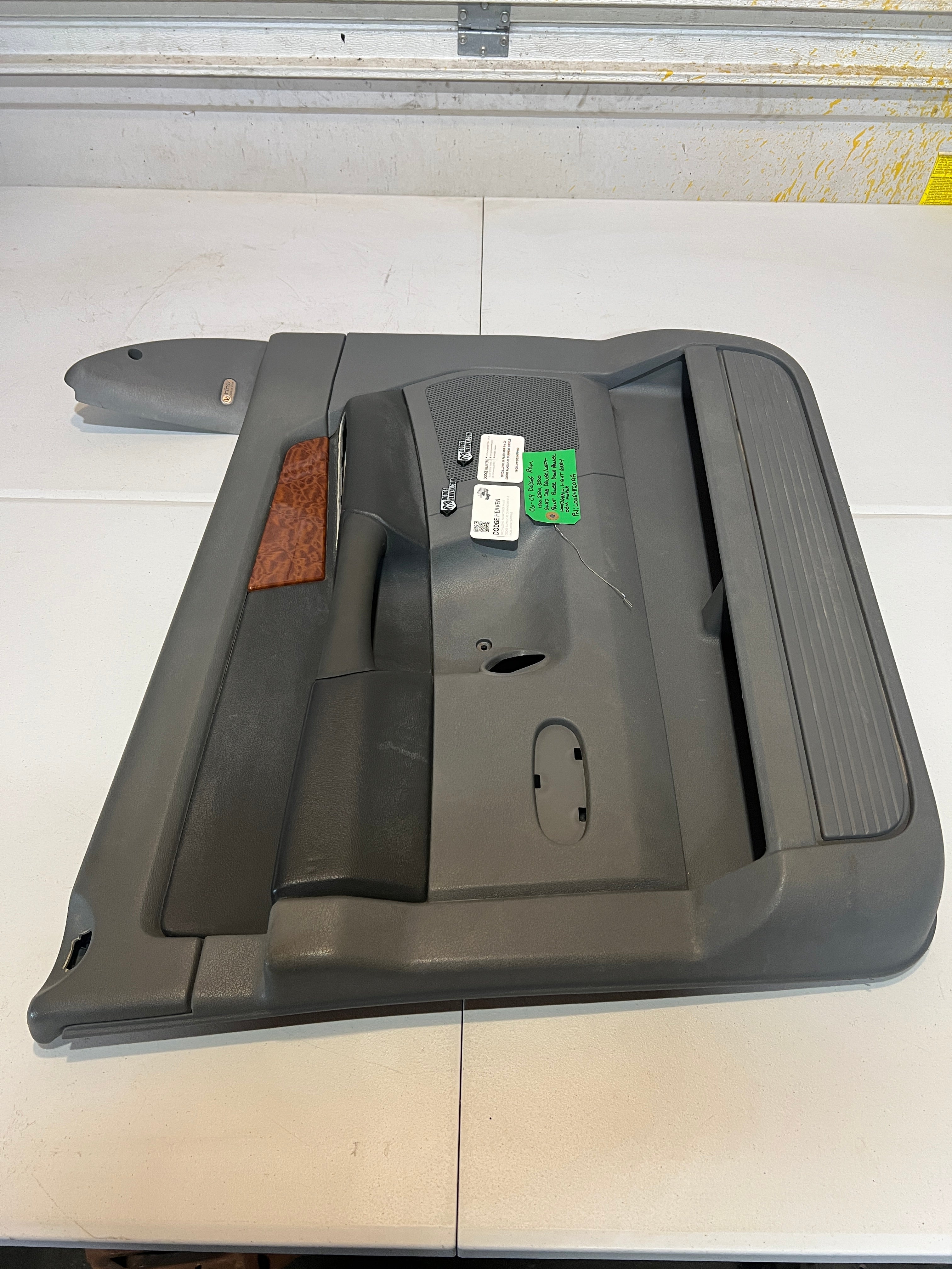 2006-2009 Dodge Ram 1500-3500 Driver Quad Cab Wood Grain Laramie Door Panel