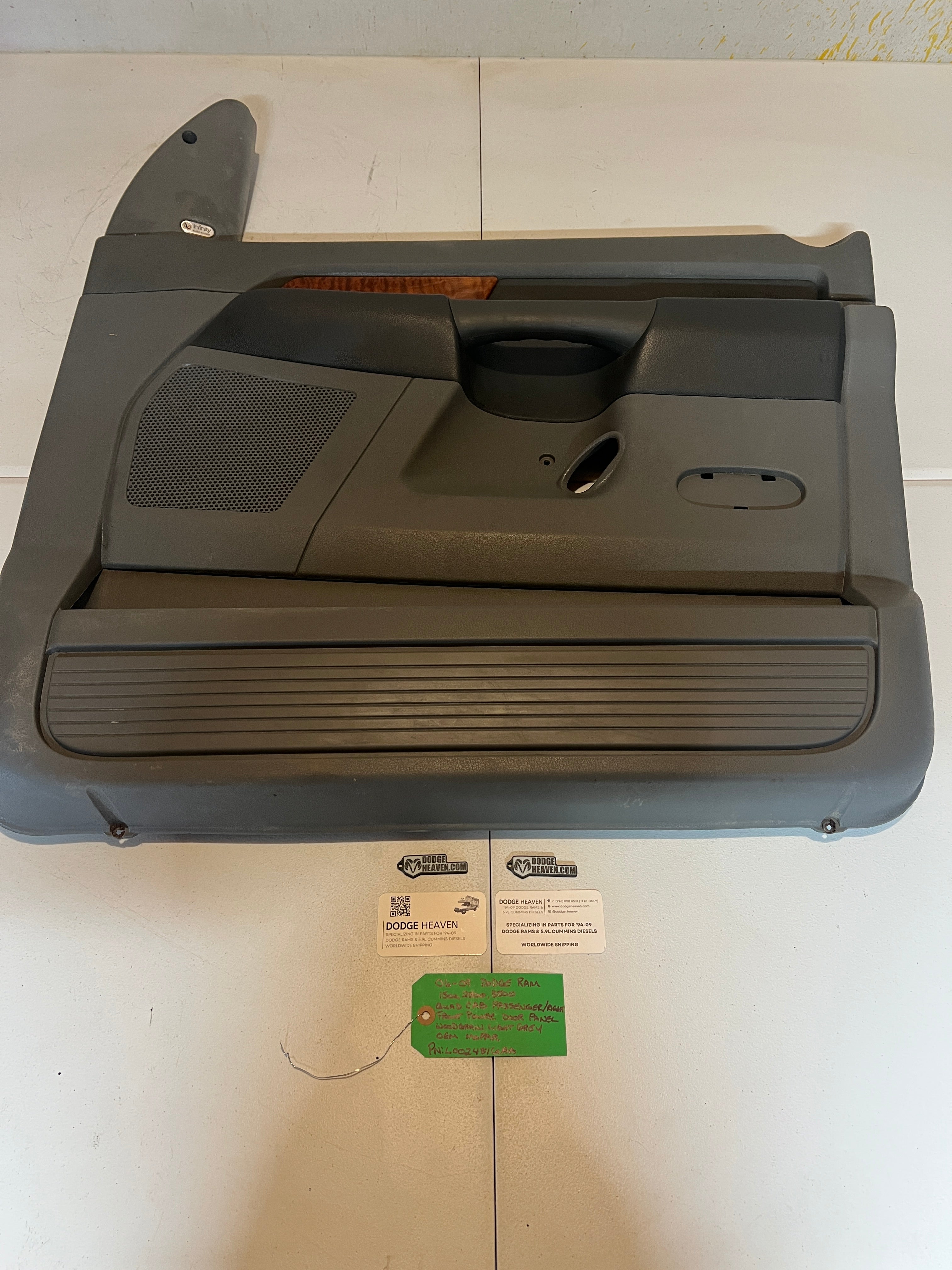 2006-2009 Dodge Ram 1500-3500 Pass Rh Quad Cab Wood Grain Laramie Door Panel