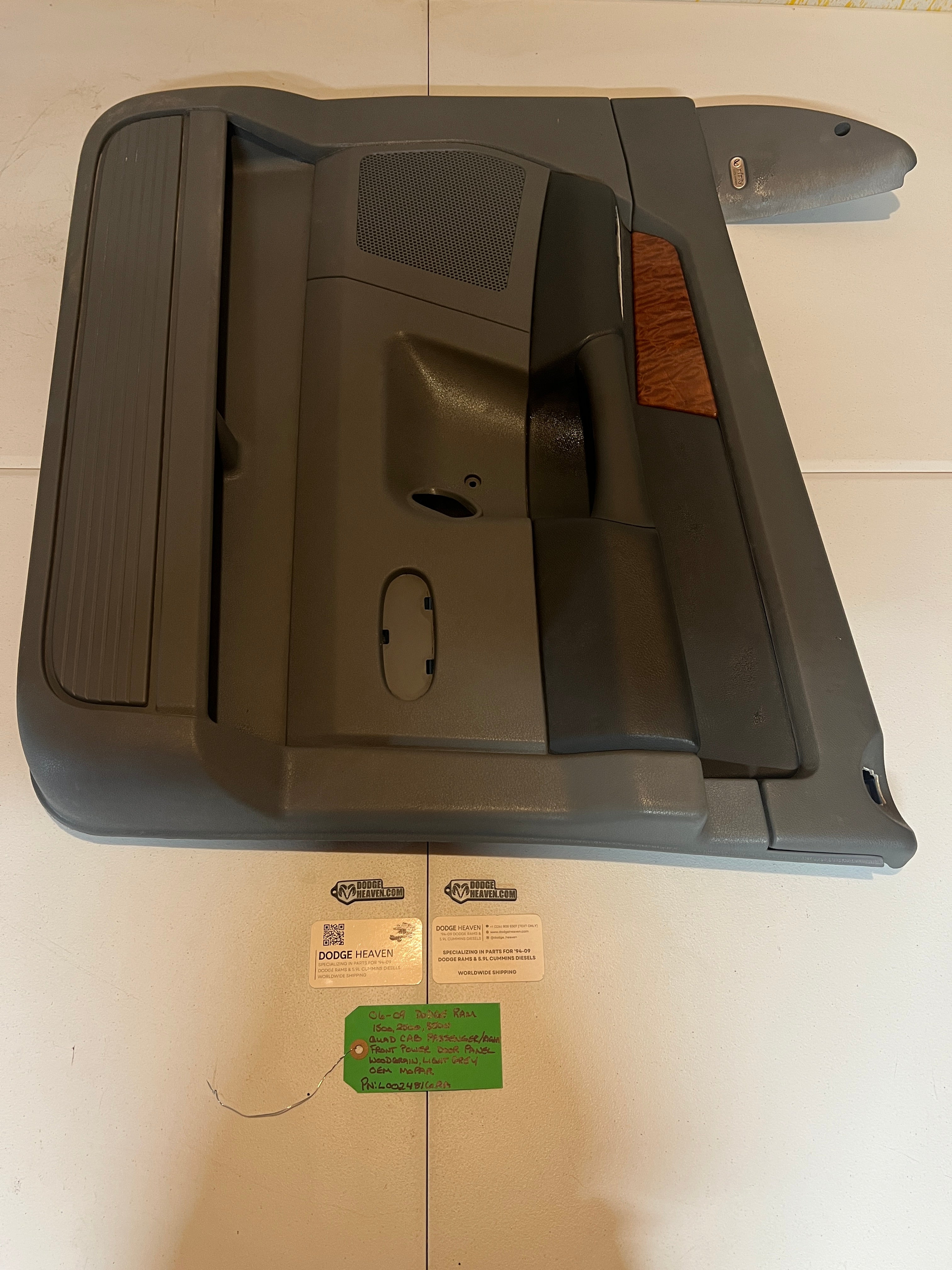 2006-2009 Dodge Ram 1500-3500 Pass Rh Quad Cab Wood Grain Laramie Door Panel