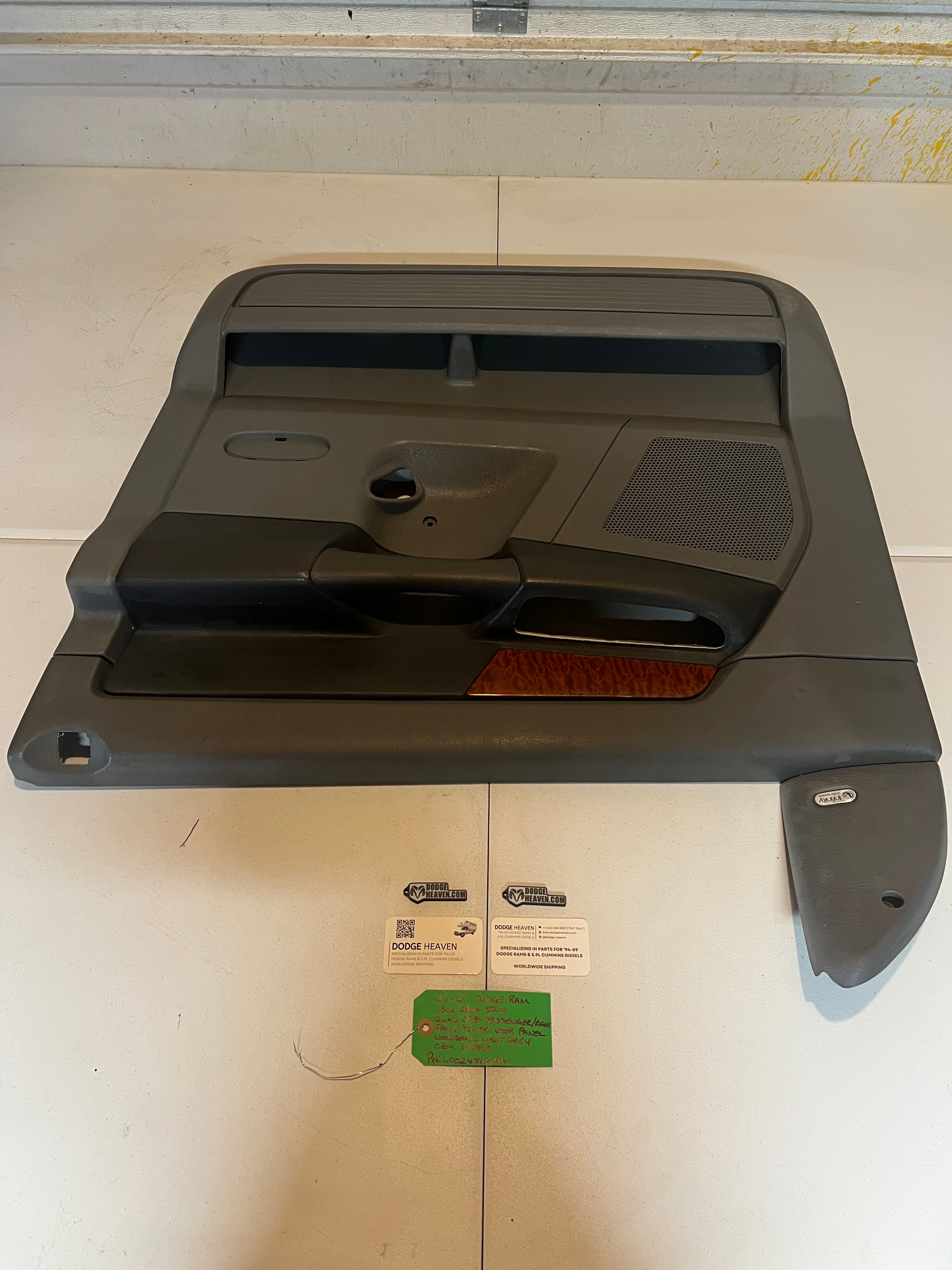 2006-2009 Dodge Ram 1500-3500 Pass Rh Quad Cab Wood Grain Laramie Door Panel