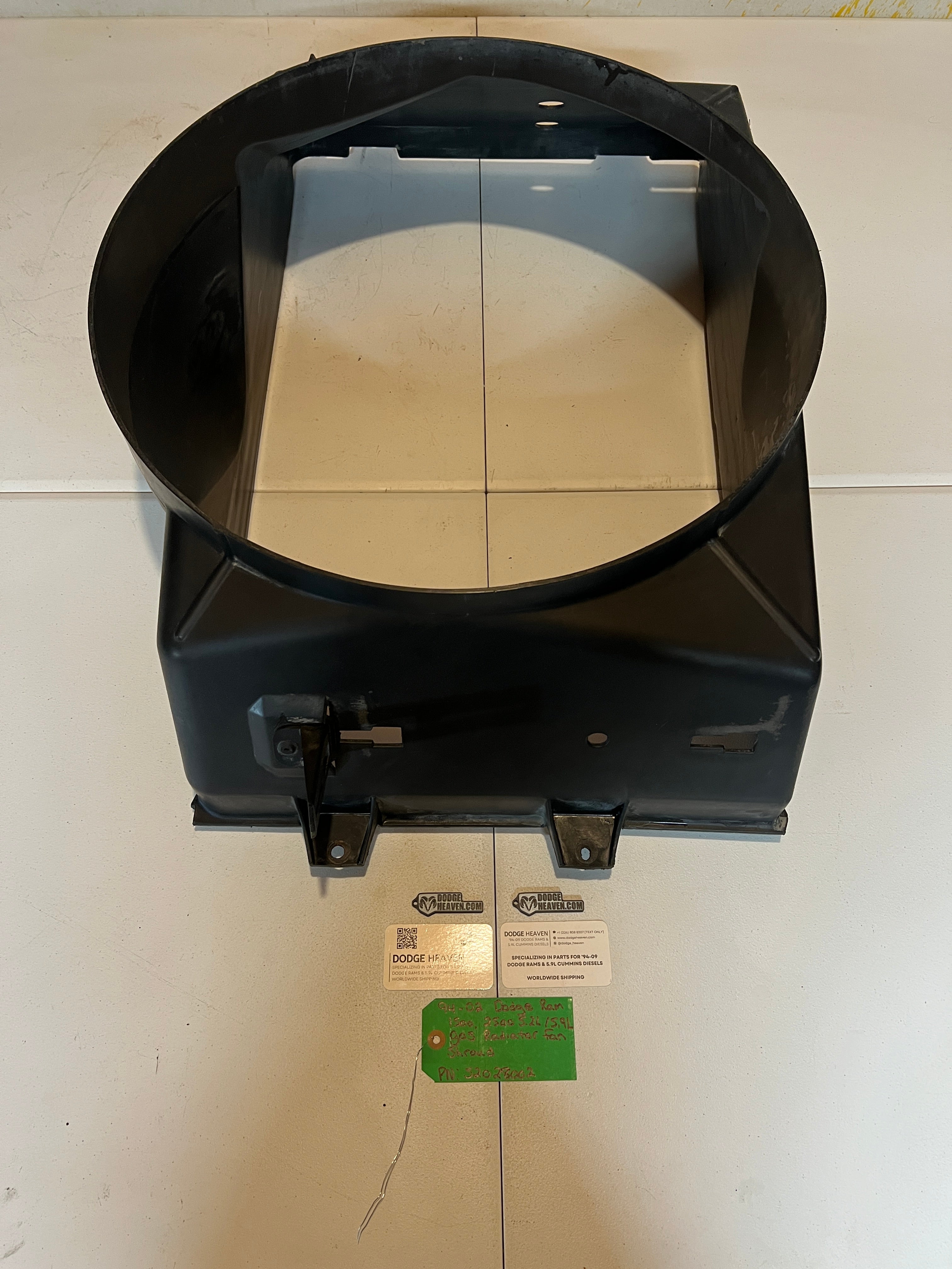 1994-2002 Dodge Ram 1500 2500 5.2L / 5.9L Gas Radiator fan Shroud