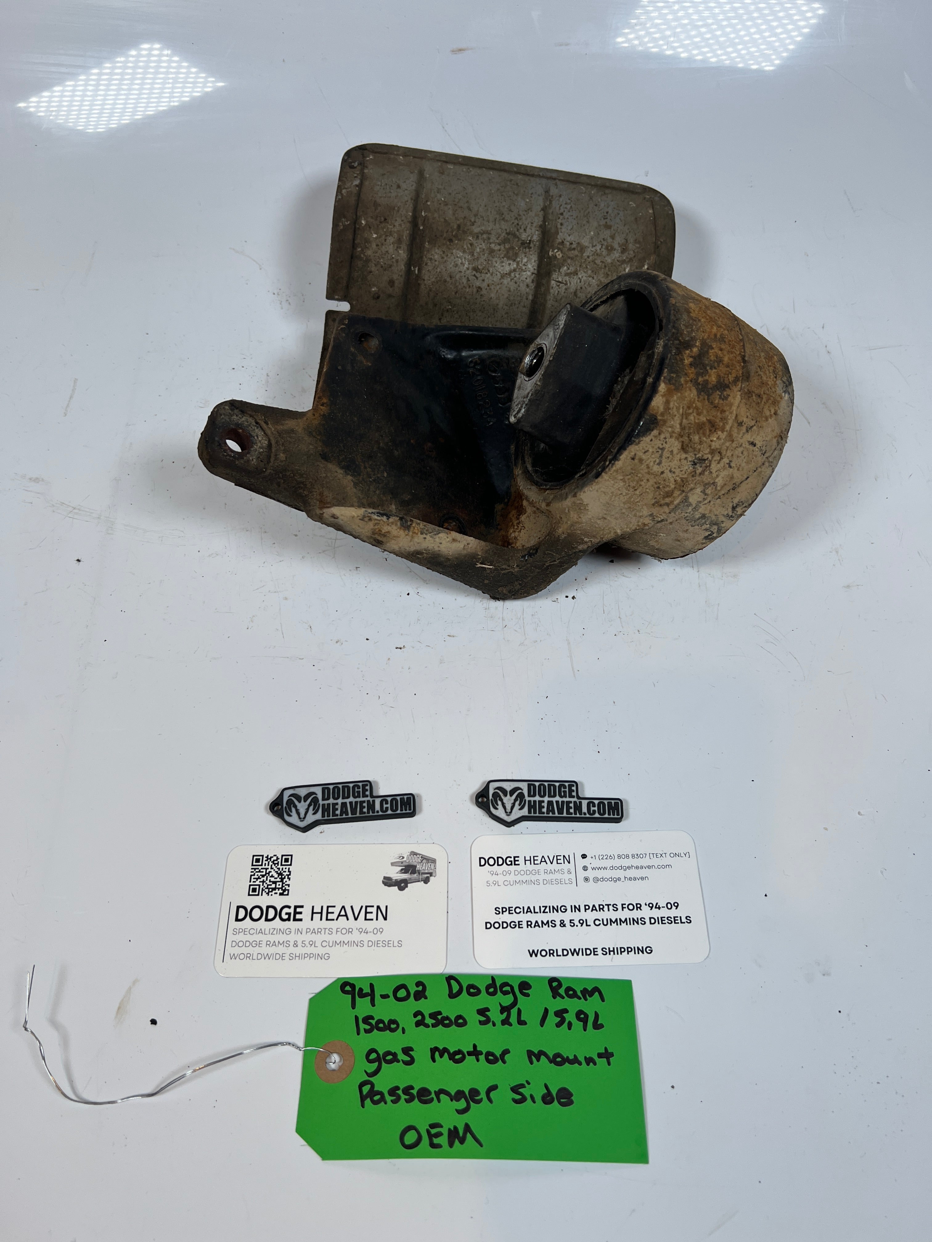 1994-2002 Dodge Ram 1500 2500 5.2L / 5.9L Gas Mount Passenger Side