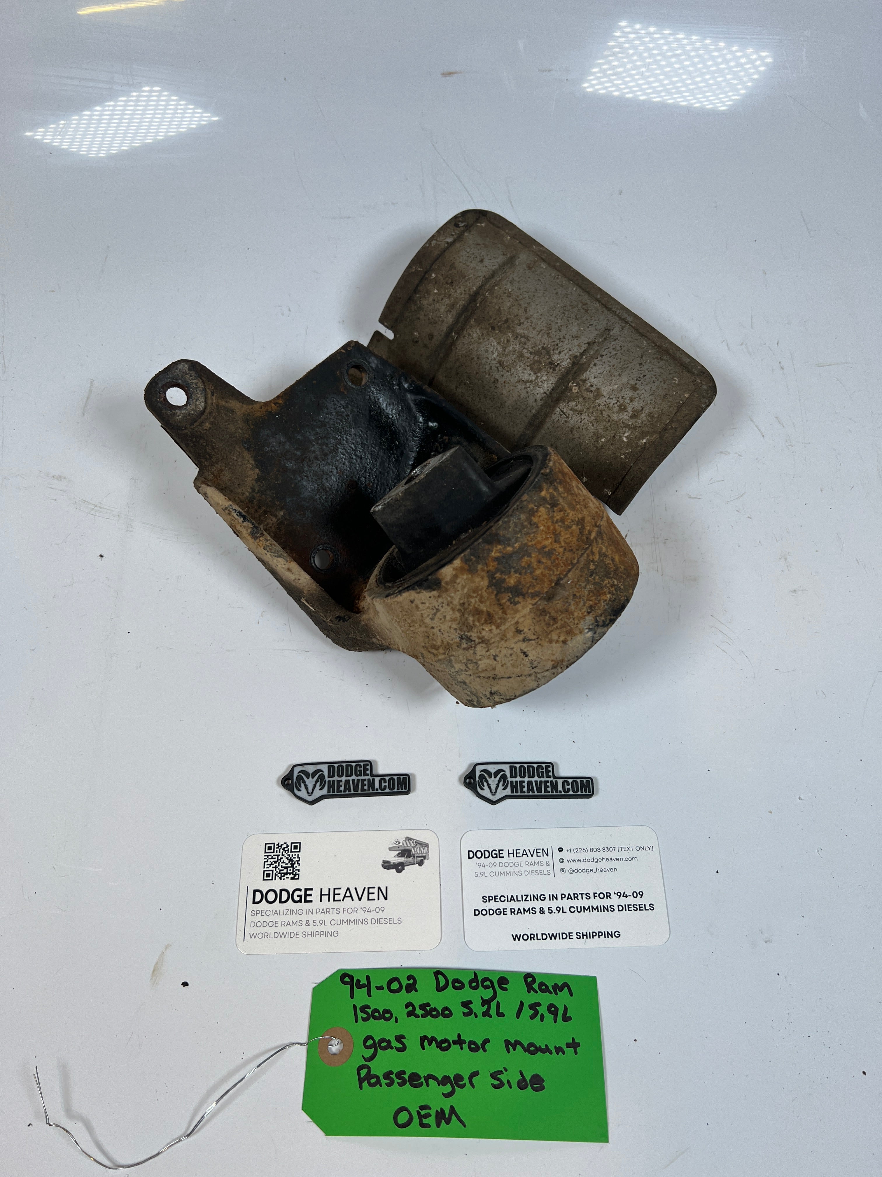 1994-2002 Dodge Ram 1500 2500 5.2L / 5.9L Gas Mount Passenger Side